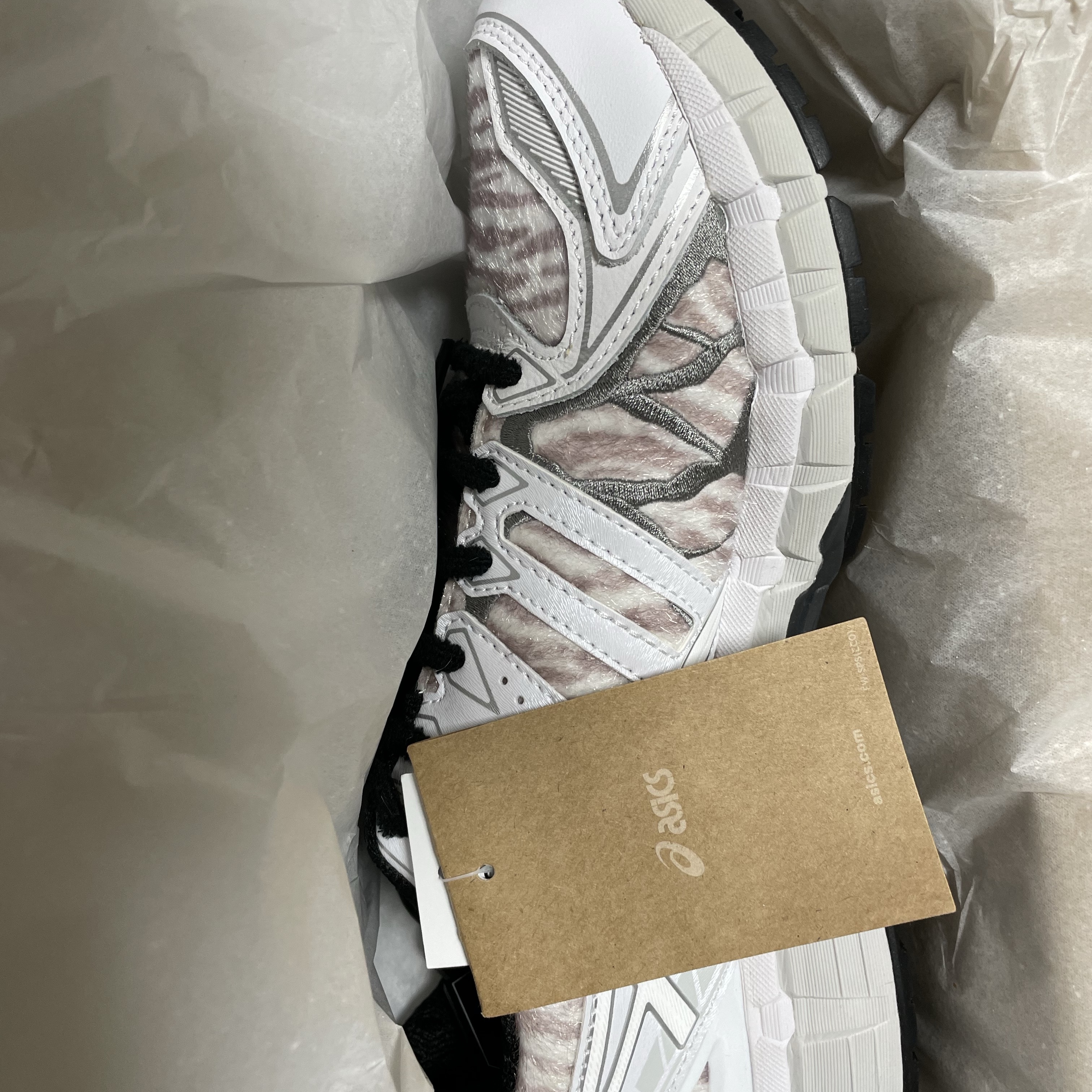 Asics x Kenzo Gel-Kayano 20 by Nigo Glacier Grey Black 착용 스타일 - 2