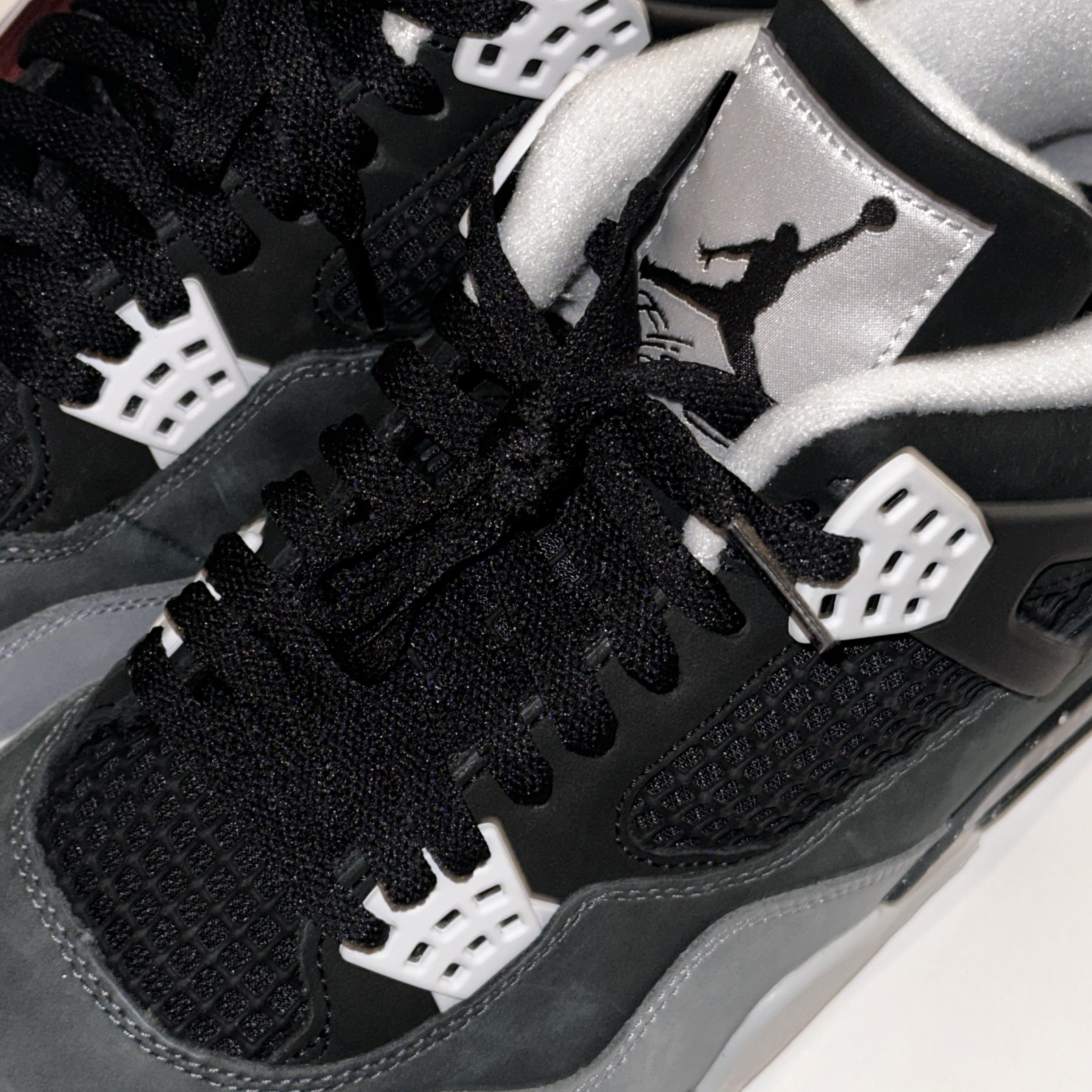 Jordan 4 Retro Fear 2024 착용 스타일