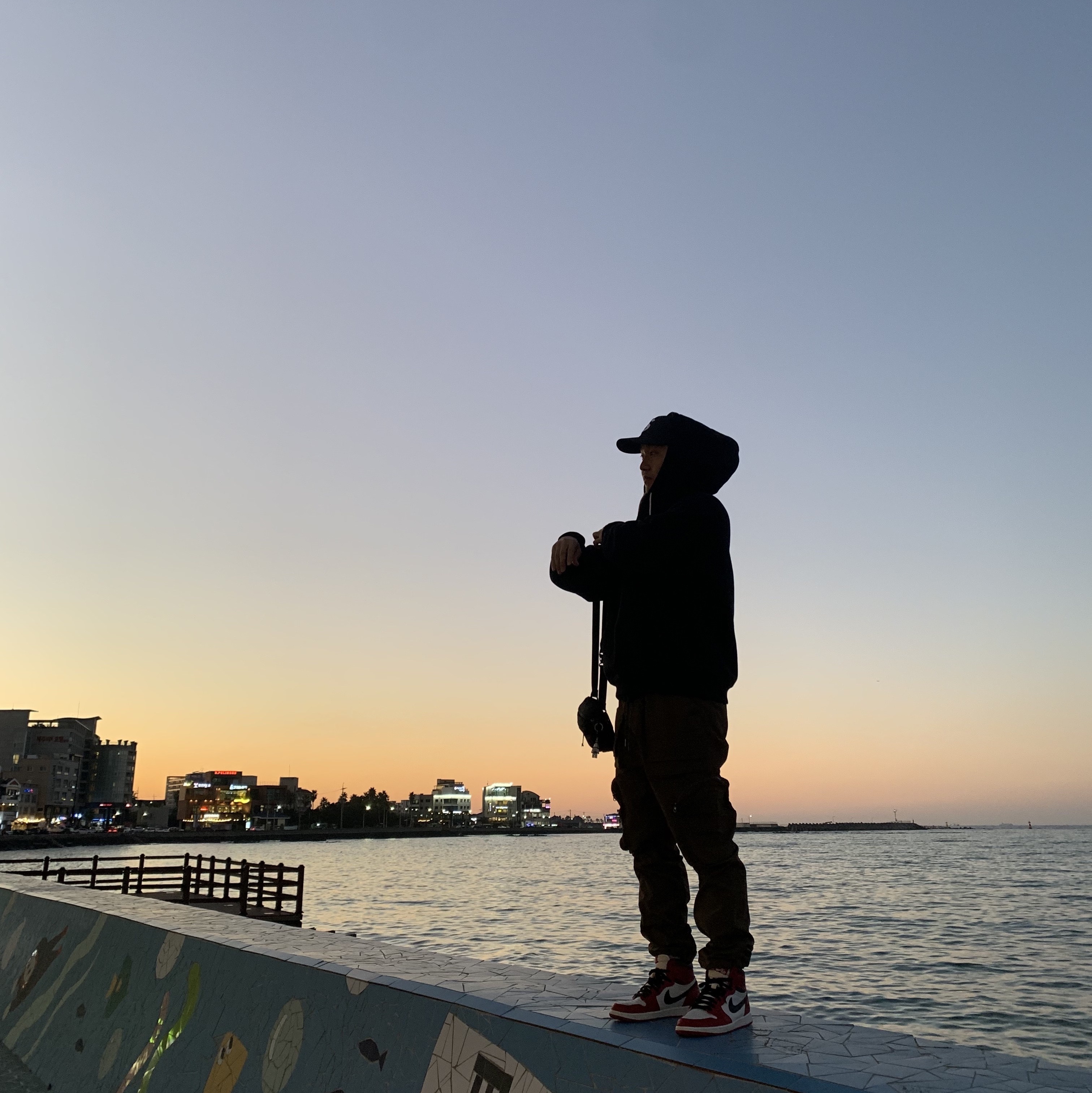 Nike NRG Solo Swoosh Fleece Hoodie Black White - US/EU, Supreme Cordura Ripstop S Logo 6-Panel Black - 23SS 착용 스타일 - 2