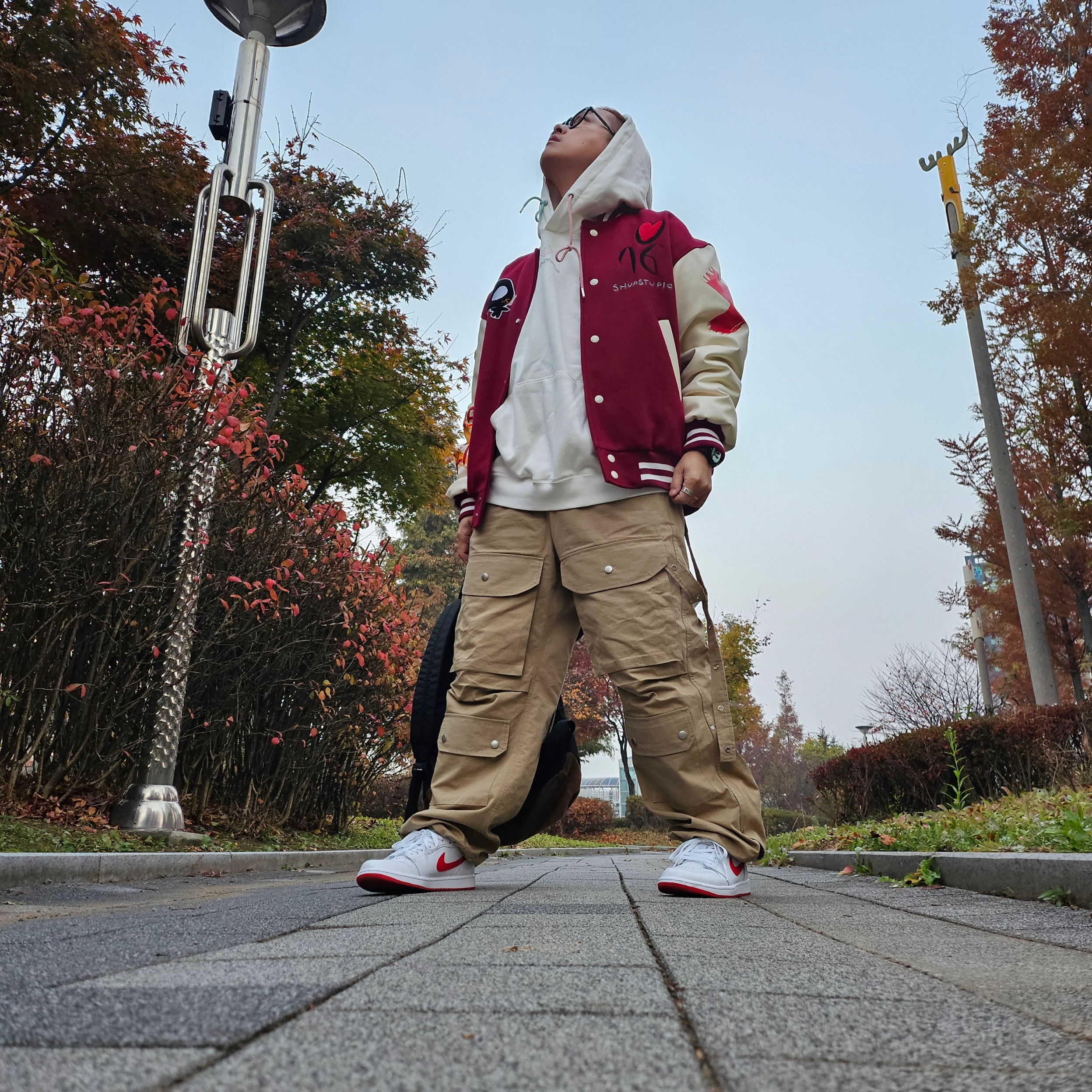 Supreme x MM6 Maison Margiela Painted Camp Cap White - 24SS, Jordan 1 Retro Low OG University Red 착용 스타일 - 2