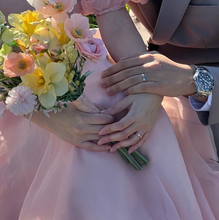TAG Heuer Aquaracer Professional 300 Date Calibre 5 Automatic Steel Grey, Cartier Love Wedding Band White Gold Diamond 착용 스타일