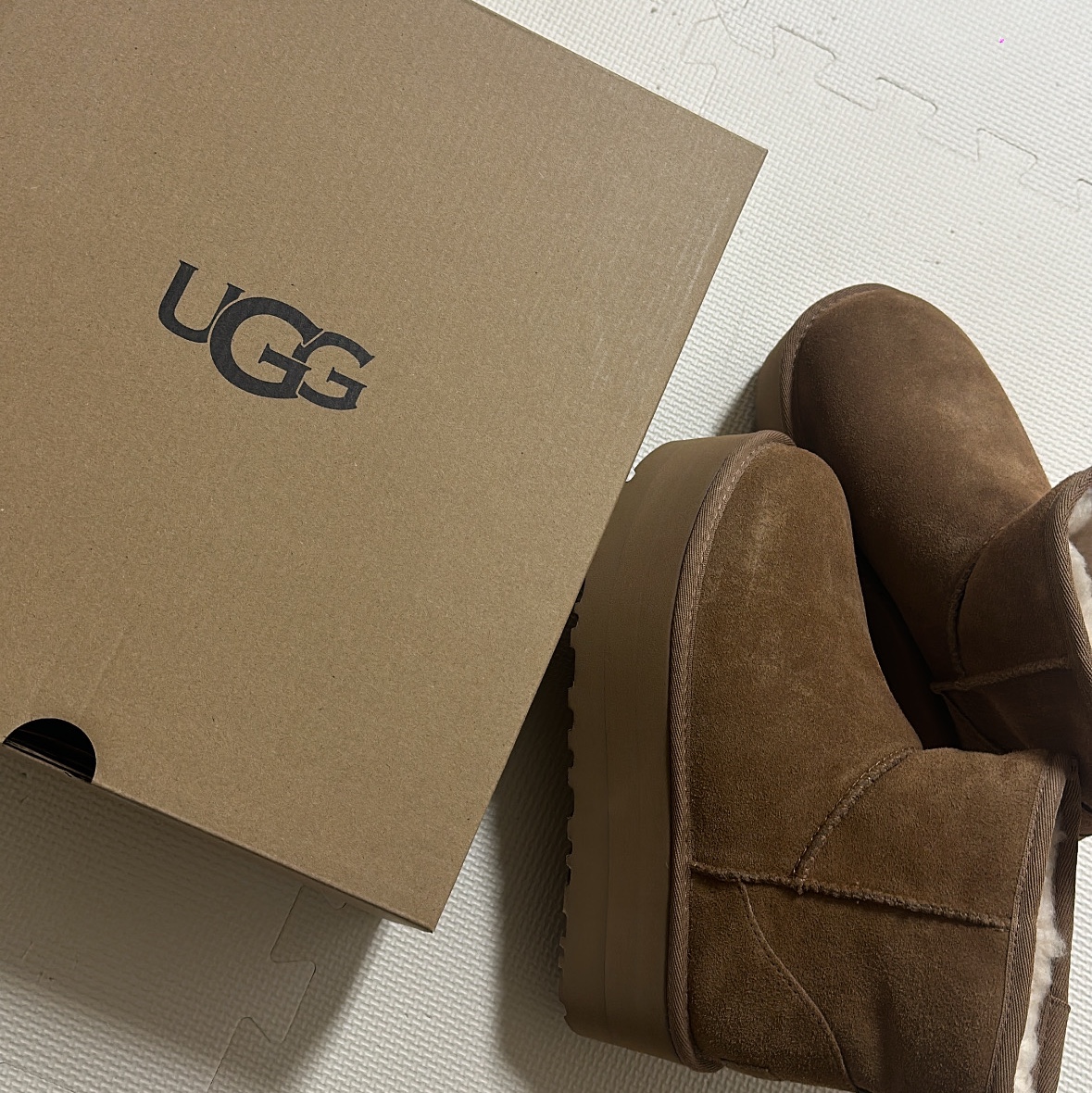 (W) UGG Classic Mini Platform Boots Chestnut 착용 스타일