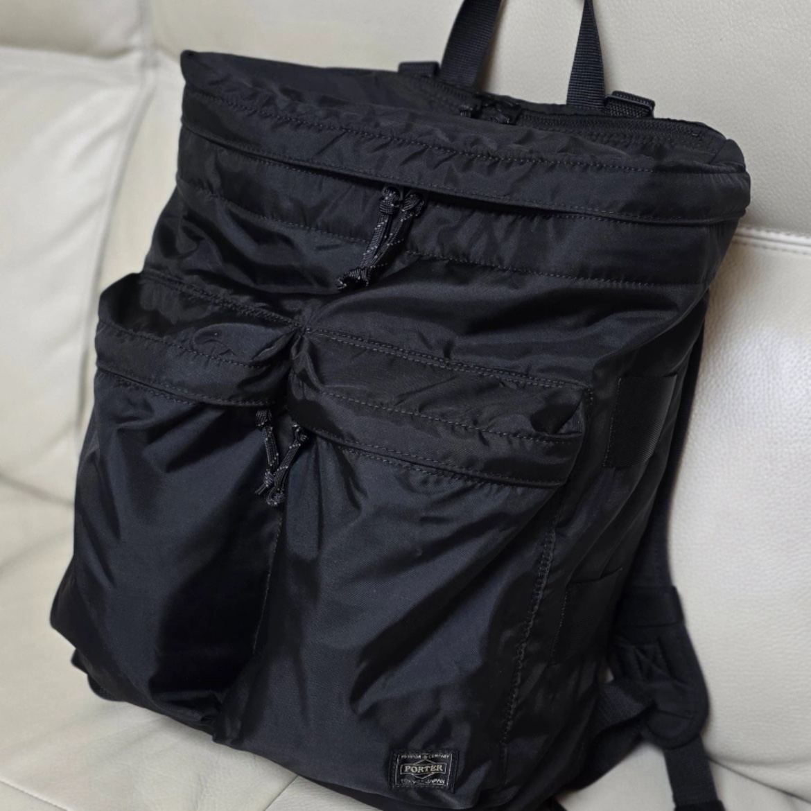 Porter Tanker Backpack Black 착용 스타일