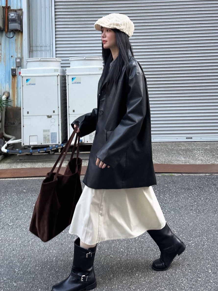 True Religion x KIRSH Stitch Point Denim Hunting Cap White Stitch, NIIER NOR Lace Hunting Cap White 착용 스타일 - 3