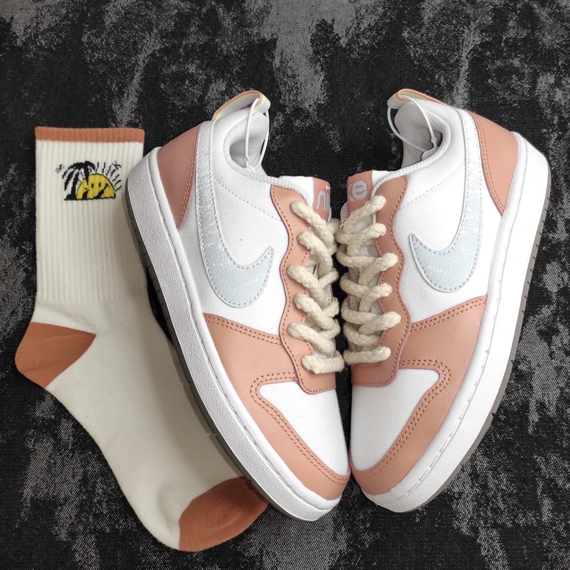 (GS) Nike Court Borough 2 SE1 Light Madder Root 착용 스타일 - 1