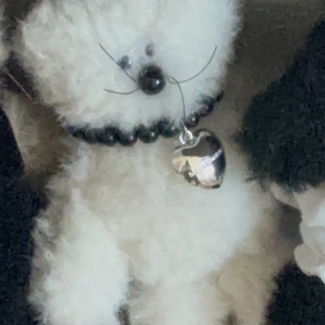 Monamhee Creami Keyring Cream - KREAM Exclusive 착용 스타일