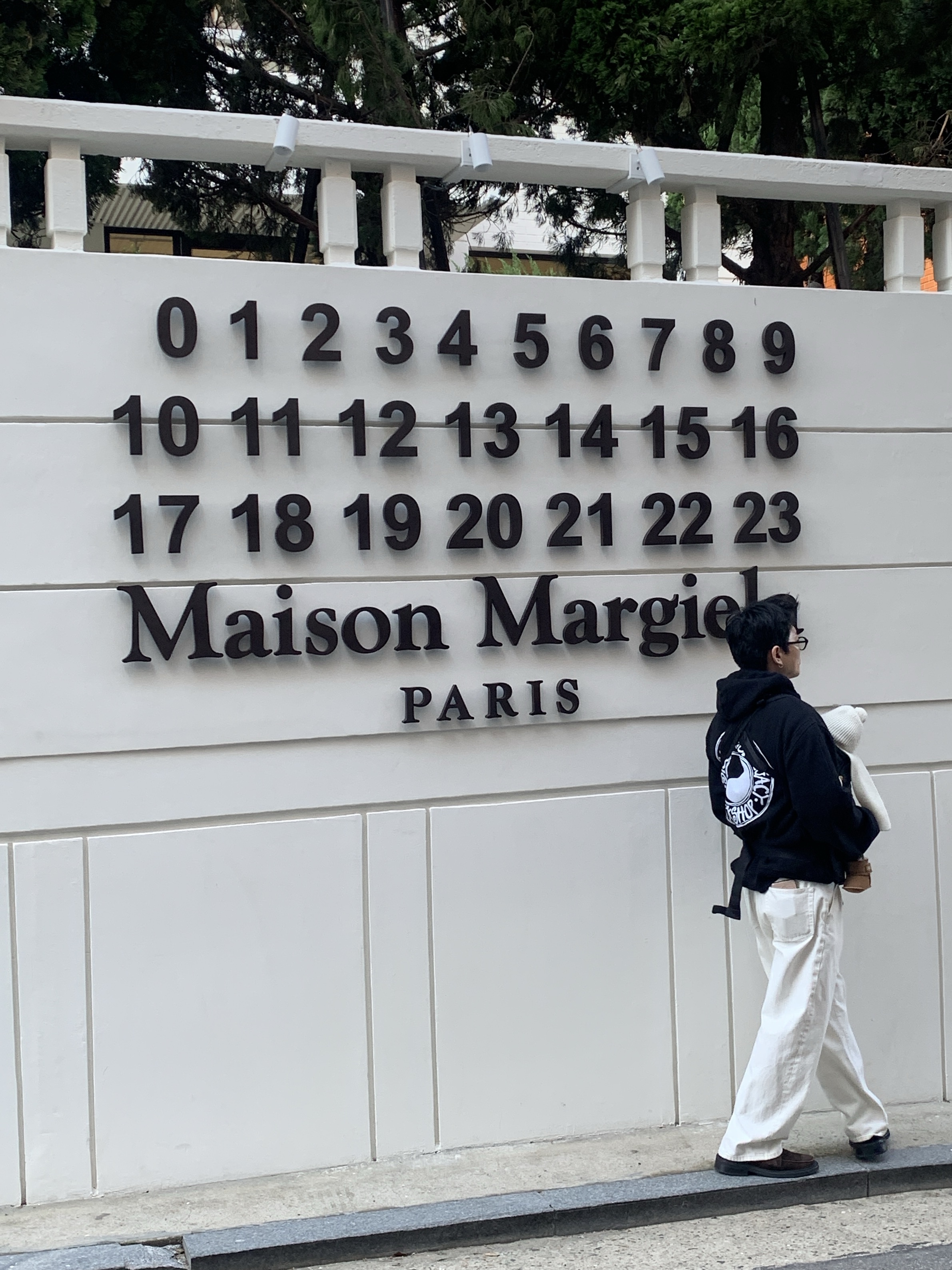 Gentle Monster x Maison Margiela MM112 Black Clear, Stussy x Our Legacy Work Shop Pigment Dyed Buana Hoodie Black 착용 스타일 - 4
