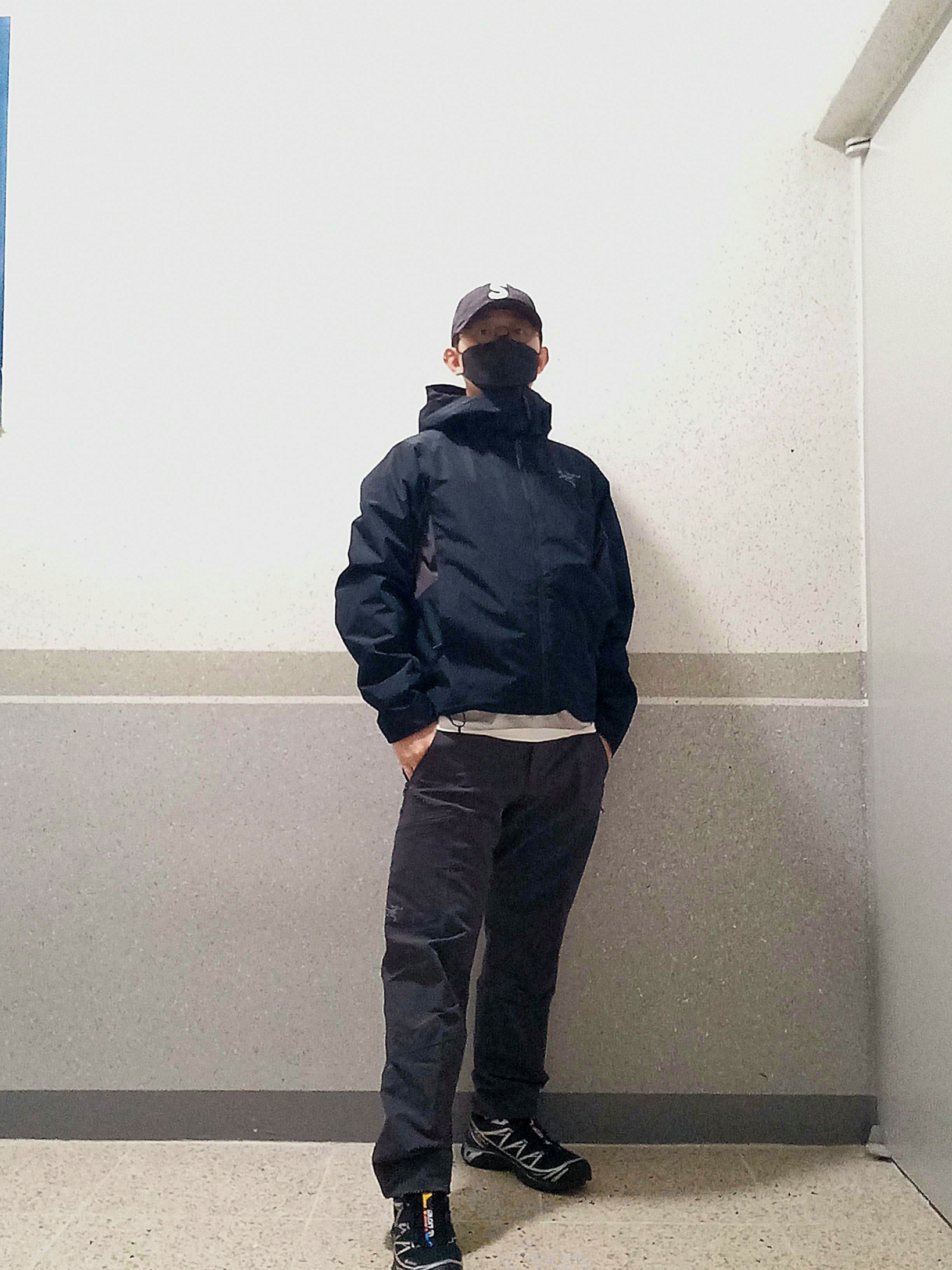 Arc'teryx Solano Insulated Hoody Black Graphite, Arc'teryx Solano Insulated Hoody Black Graphite 착용 스타일 - 3