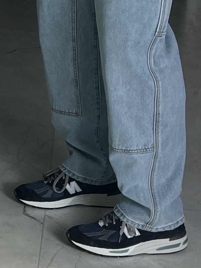 New Balance 991v2 Made in UK Dark Navy Smoked Pearl 착용 스타일