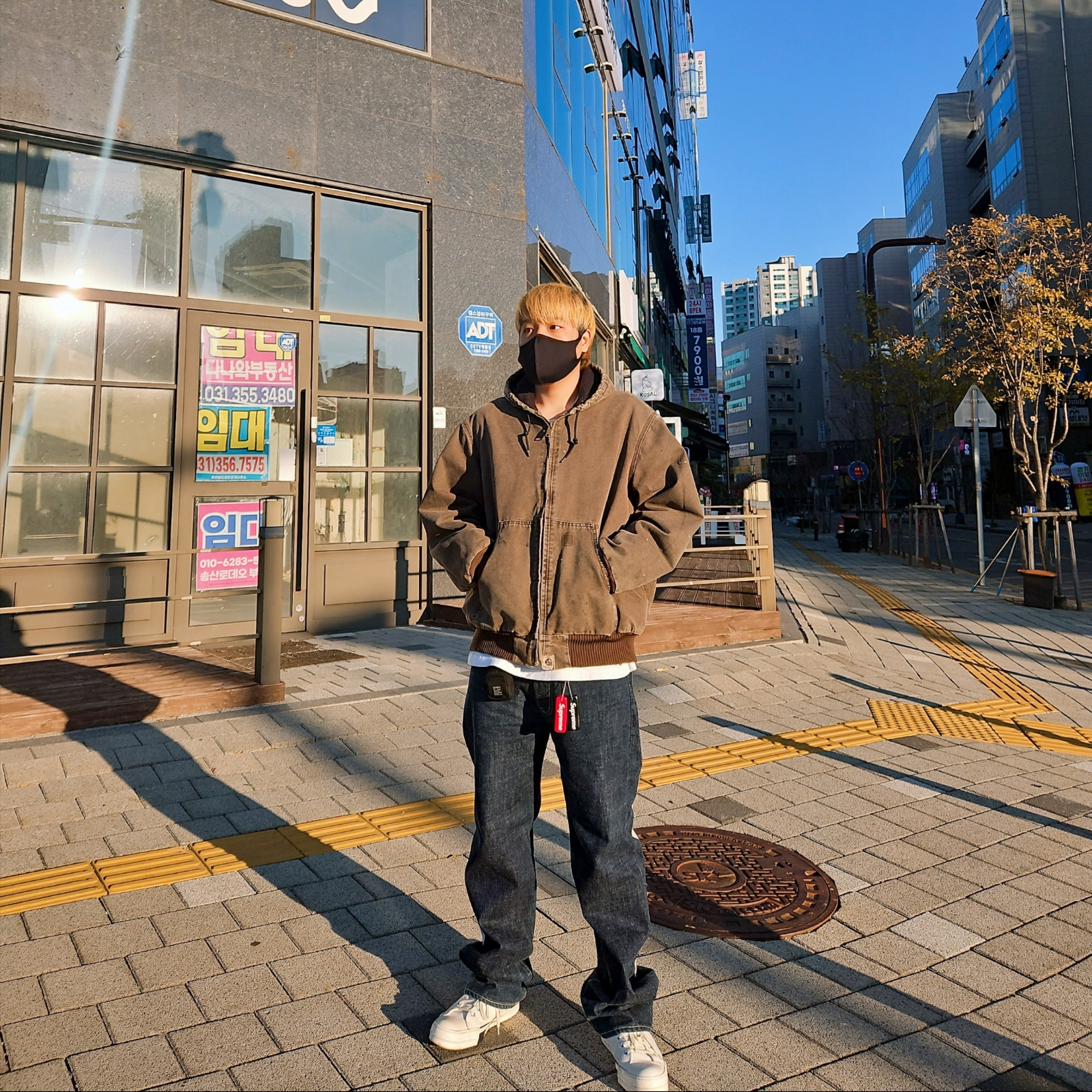 Converse x Drkshdw Drkstr Chuck 70 Ox White 착용 스타일 - 1