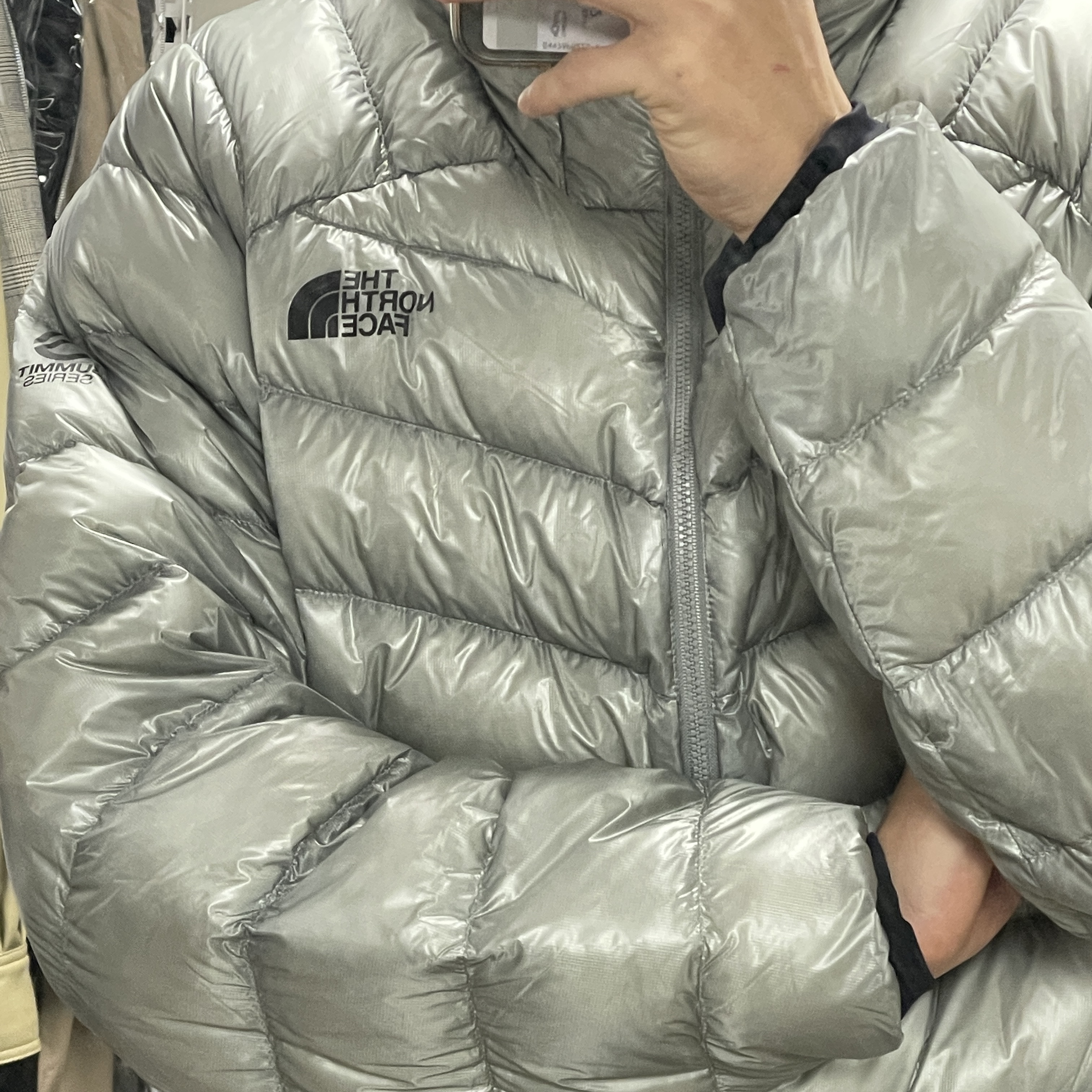 The North Face Summit Mattehorn RDS Down Jacket Light Gray 착용 스타일