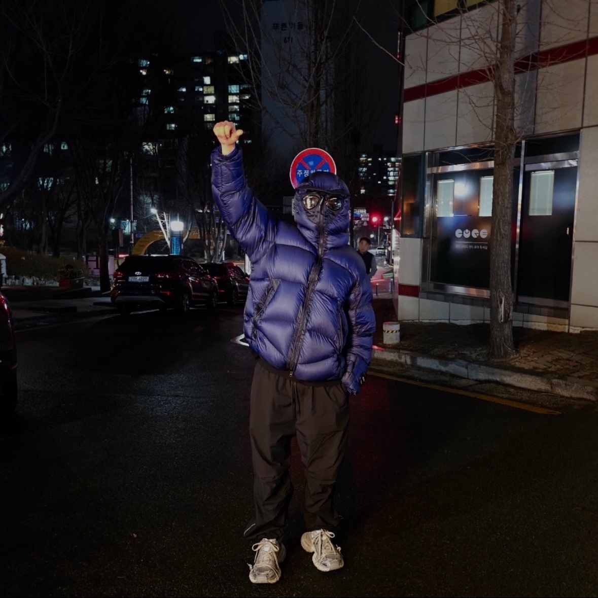 Balenciaga 3XL Sneakers Light Beige, Palace x C.P. Company DD Shell Ripstop Explorer Jacket Mazarine Blue - 23FW 착용 스타일