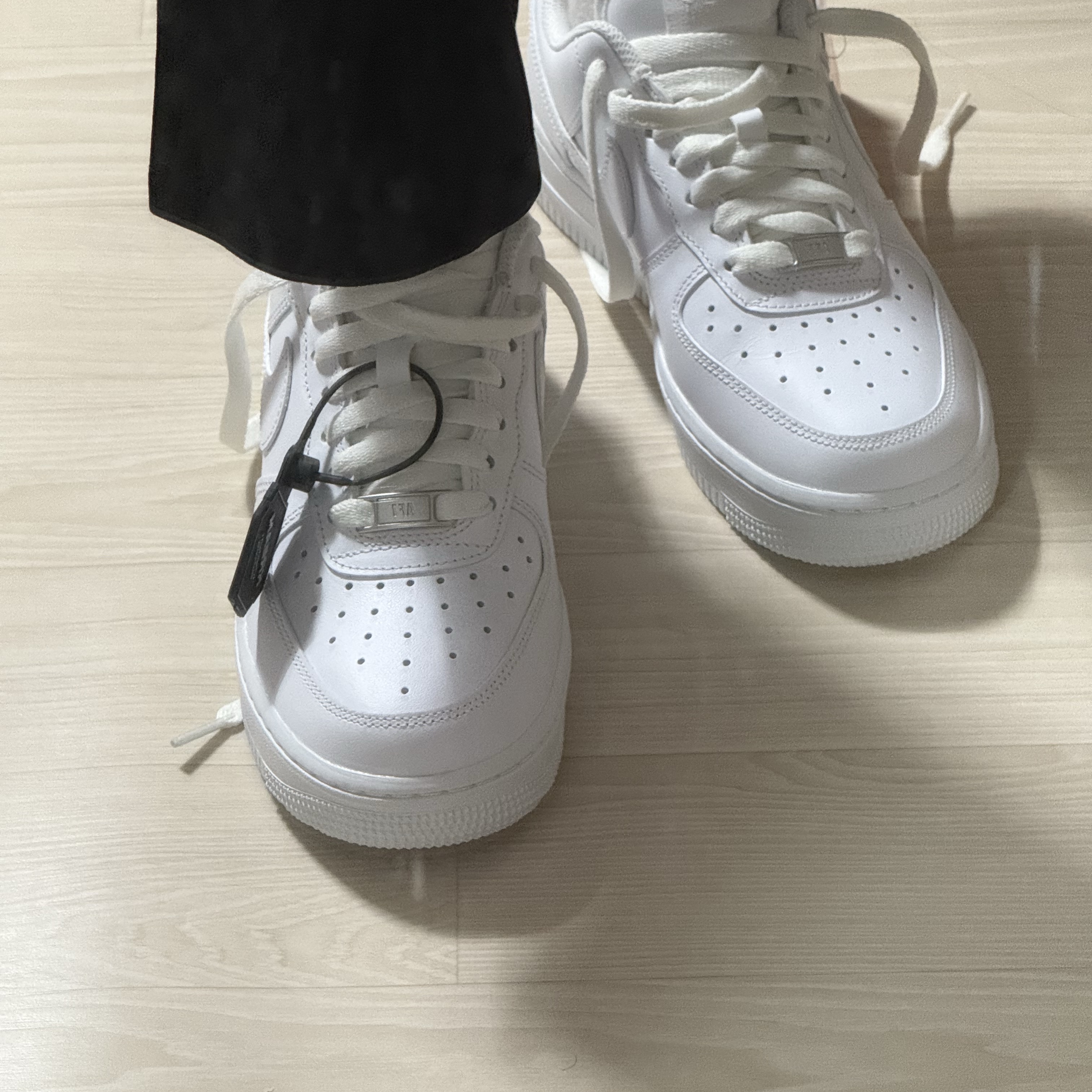 (W) Nike Air Force 1 '07 Low White 착용 스타일 - 1