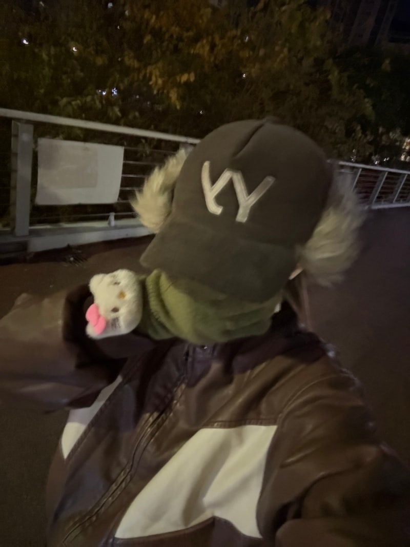 Open Yy Faux Fur Corduroy Earflap Cap Khaki 착용 스타일