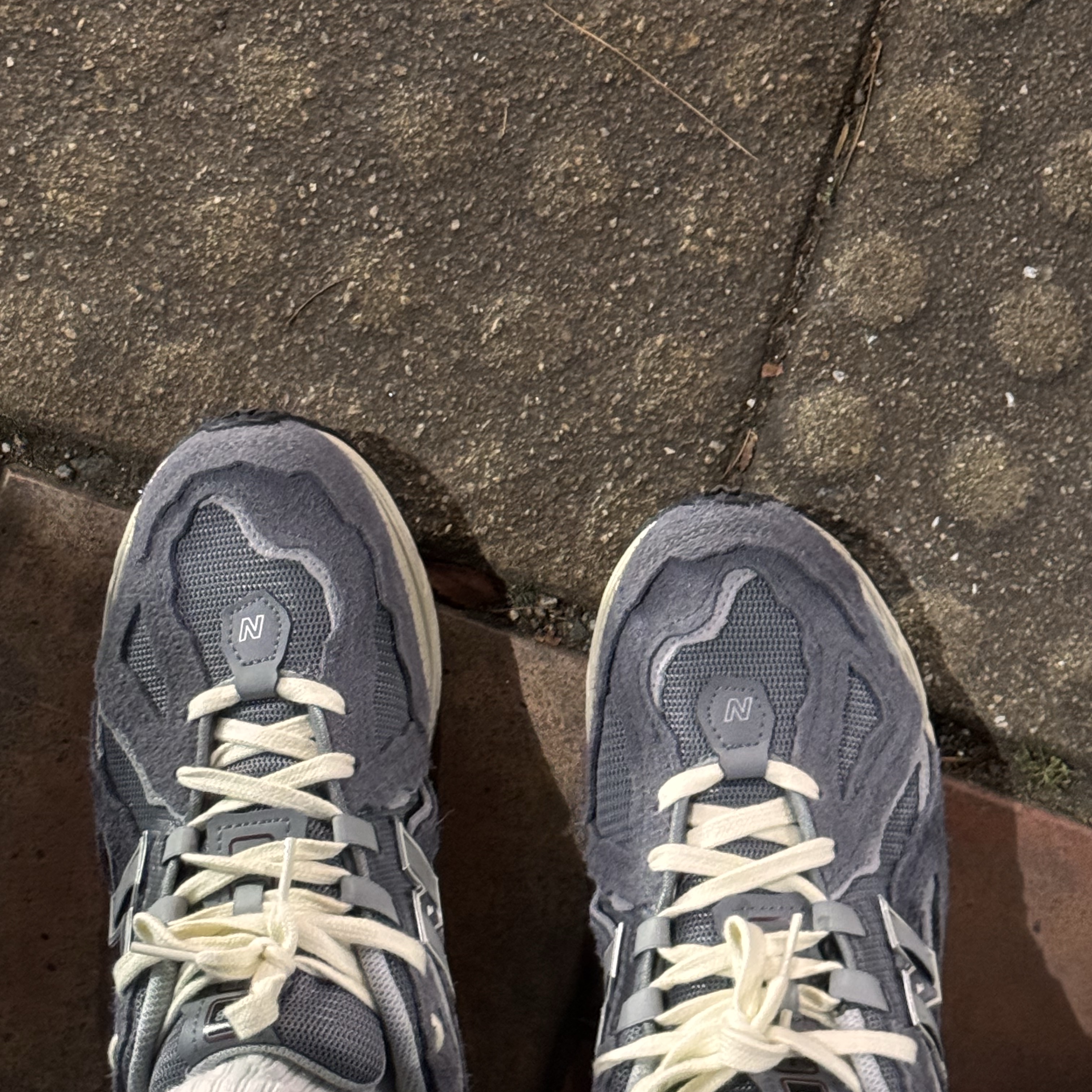 New Balance 1906D Protection Pack Castlerock 착용 스타일