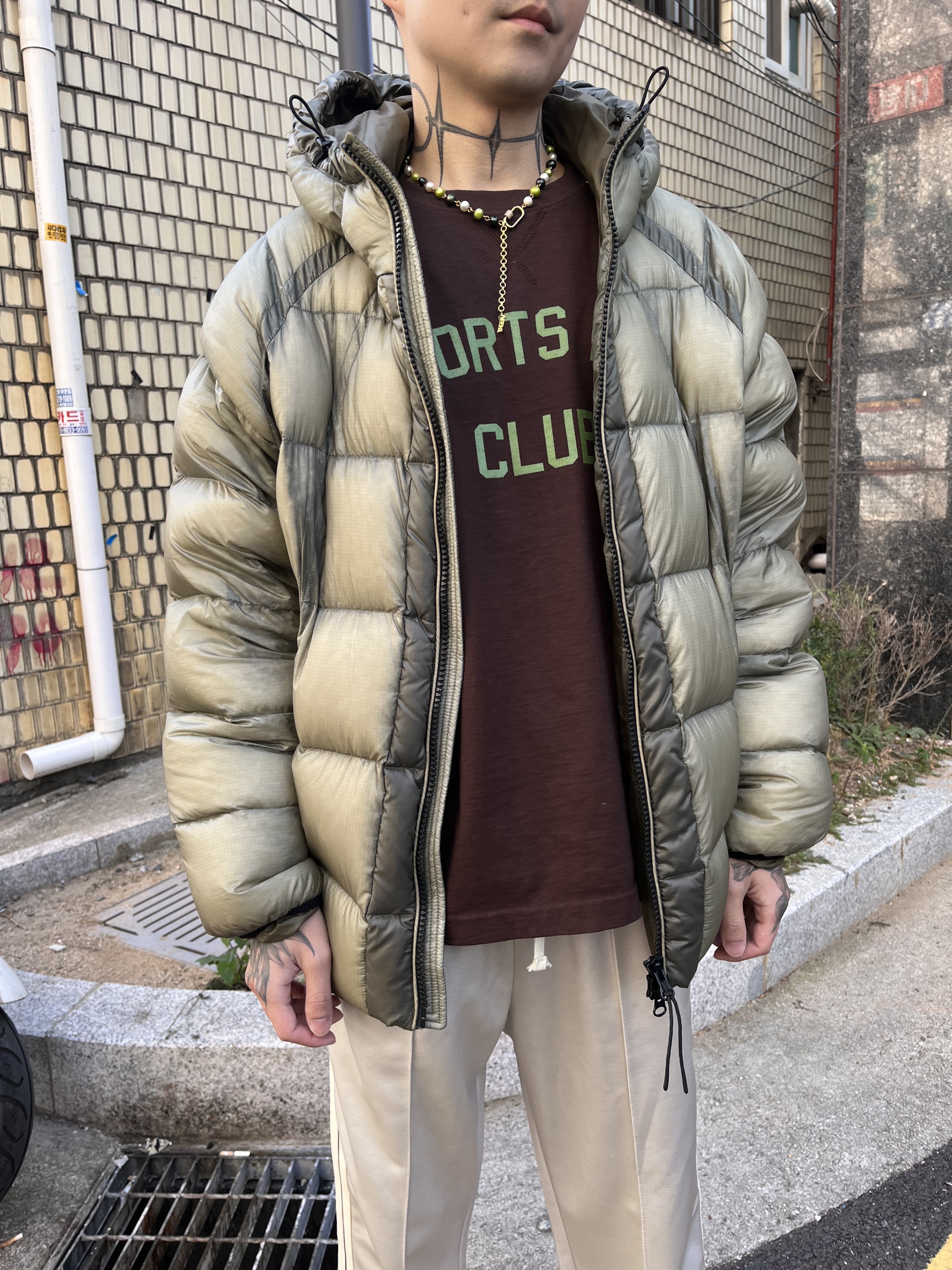 Sansan Gear Heavyweight Down Jacket Jade - 22FW, Asics x Kiko Kostadinov Novalis Gel-Teremoa Medallion Yellow Honey 착용 스타일 - 3