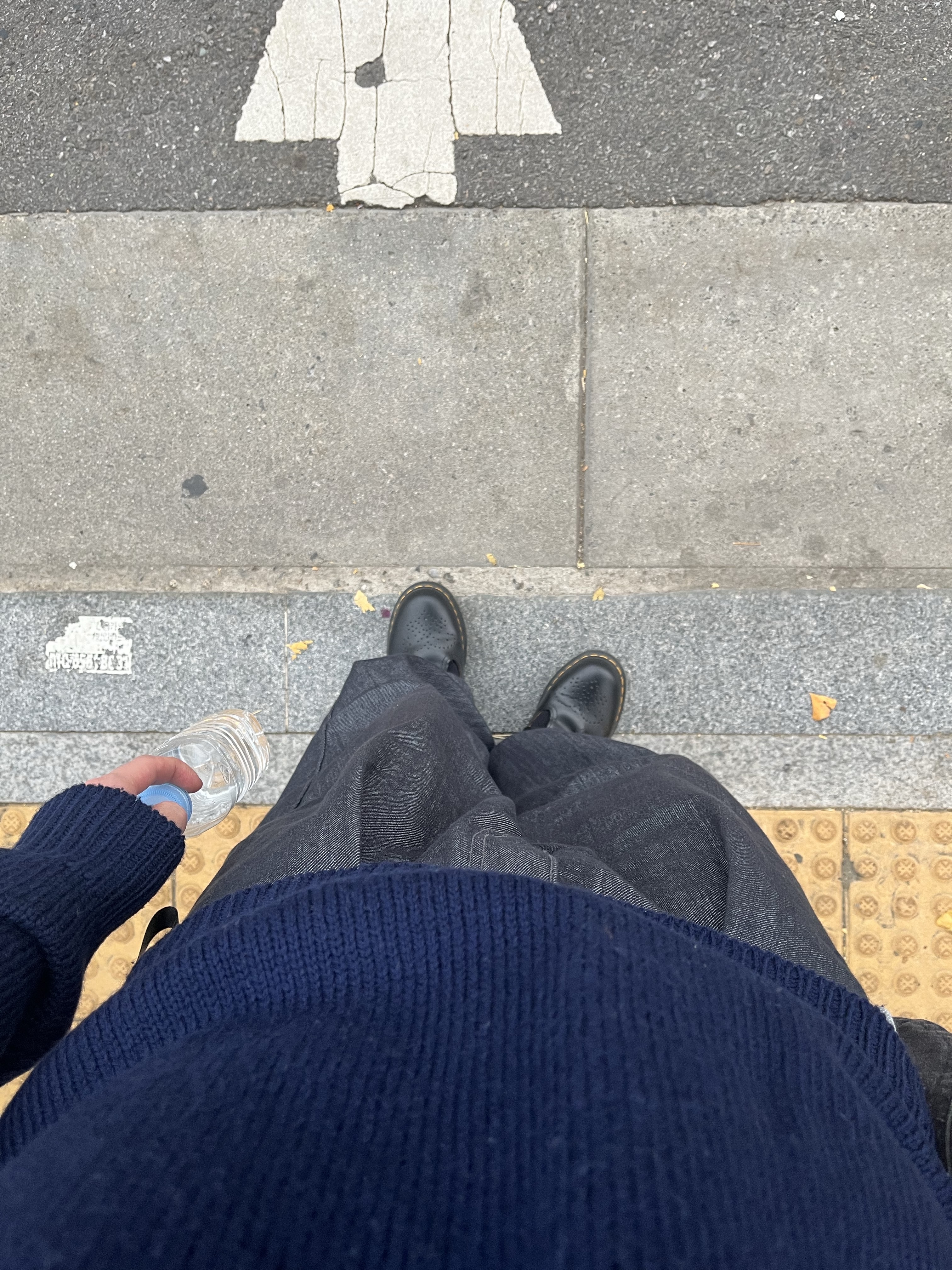 (W) Dr. Martens 8065 Smooth Leather Mary Jane Black 착용 스타일