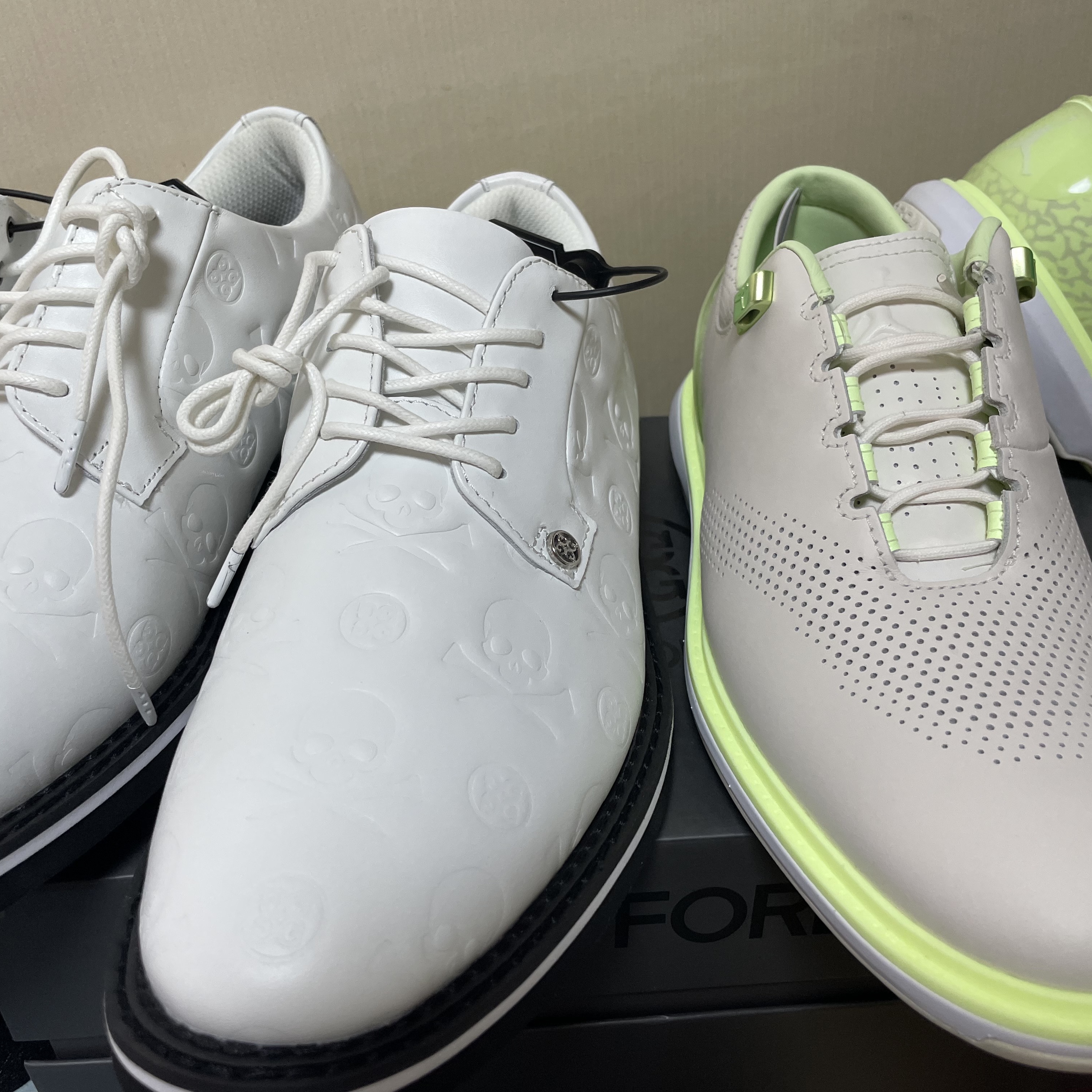 Jordan ADG 4 Golf Phantom Light Bone Barely Volt 착용 스타일
