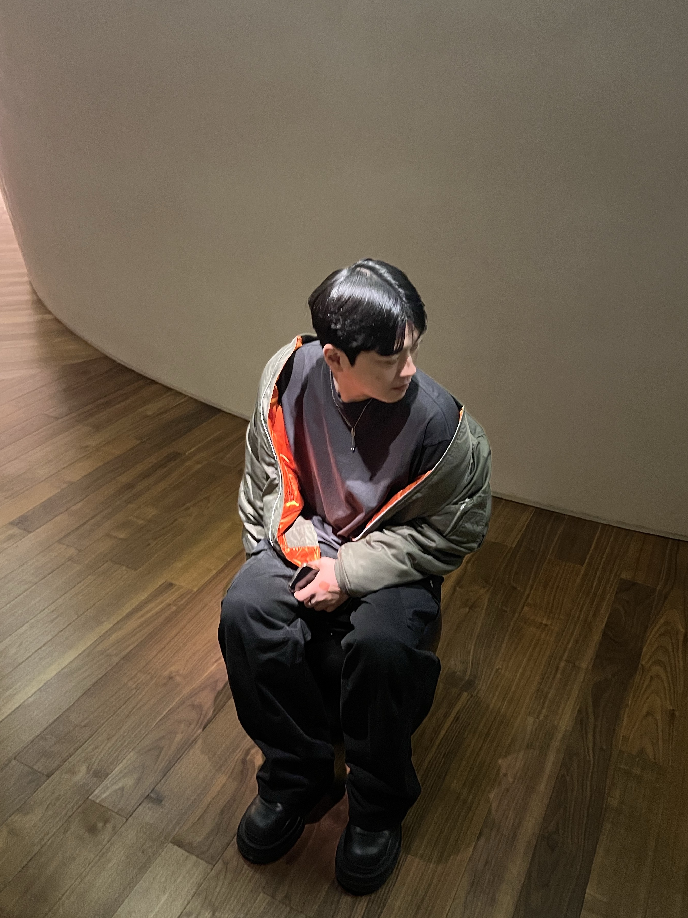 Stussy x CDG MA-1 Jacket Olive 착용 스타일 - 2