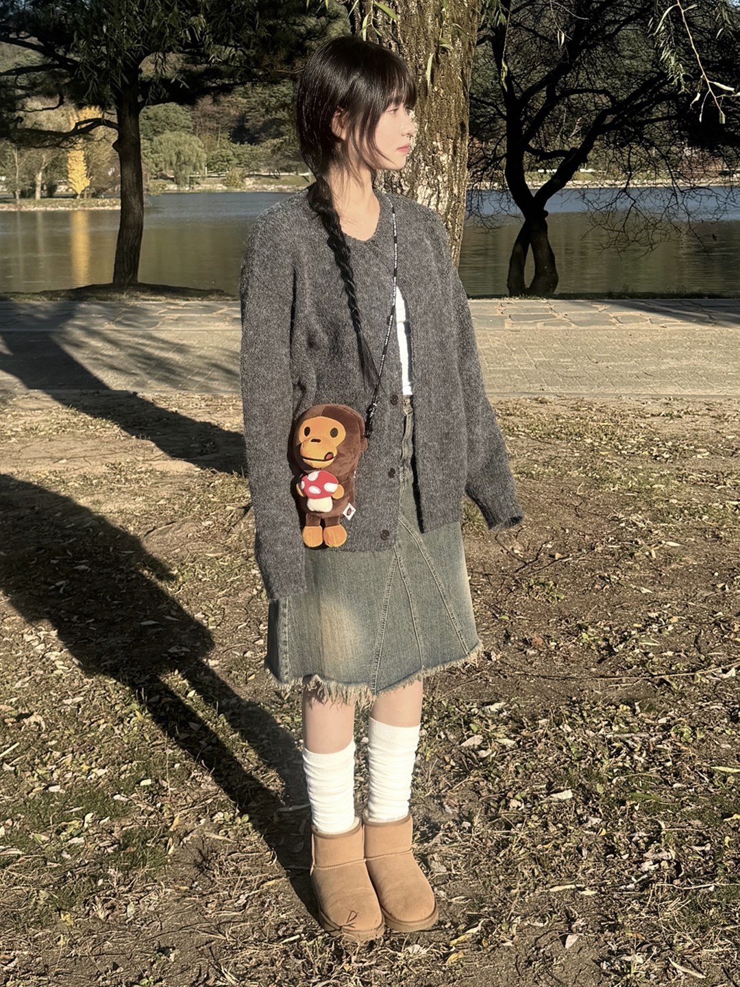 (W) UGG Classic Ultra Mini Platform Boots Chestnut, UGG x Gallery Dept. Canvas Boot Green 착용 스타일 - 4