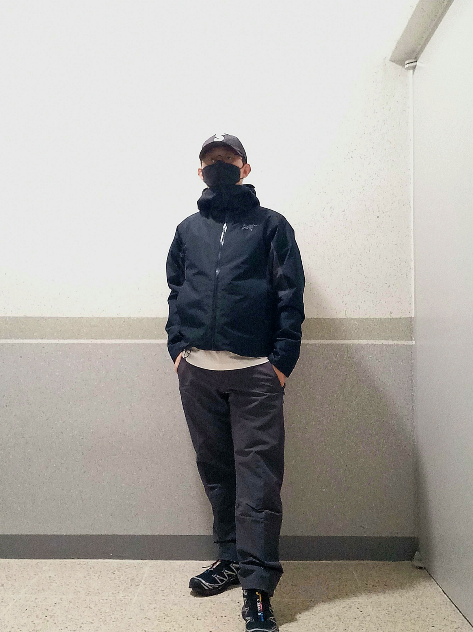 Arc'teryx Solano Insulated Hoody Black Graphite, Arc'teryx Solano Insulated Hoody Black Graphite 착용 스타일 - 4