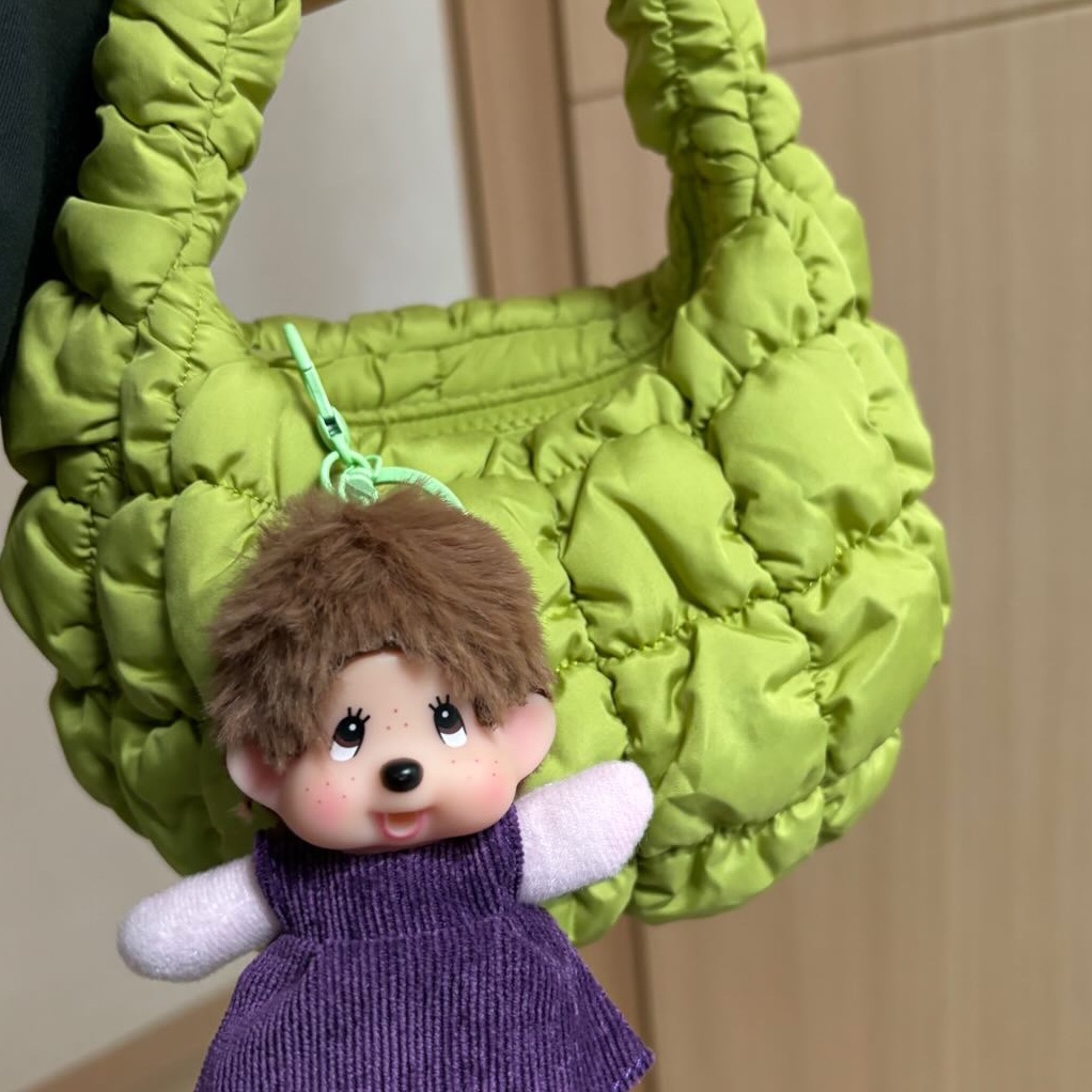 COS Quilted Micro Bag Green 착용 스타일