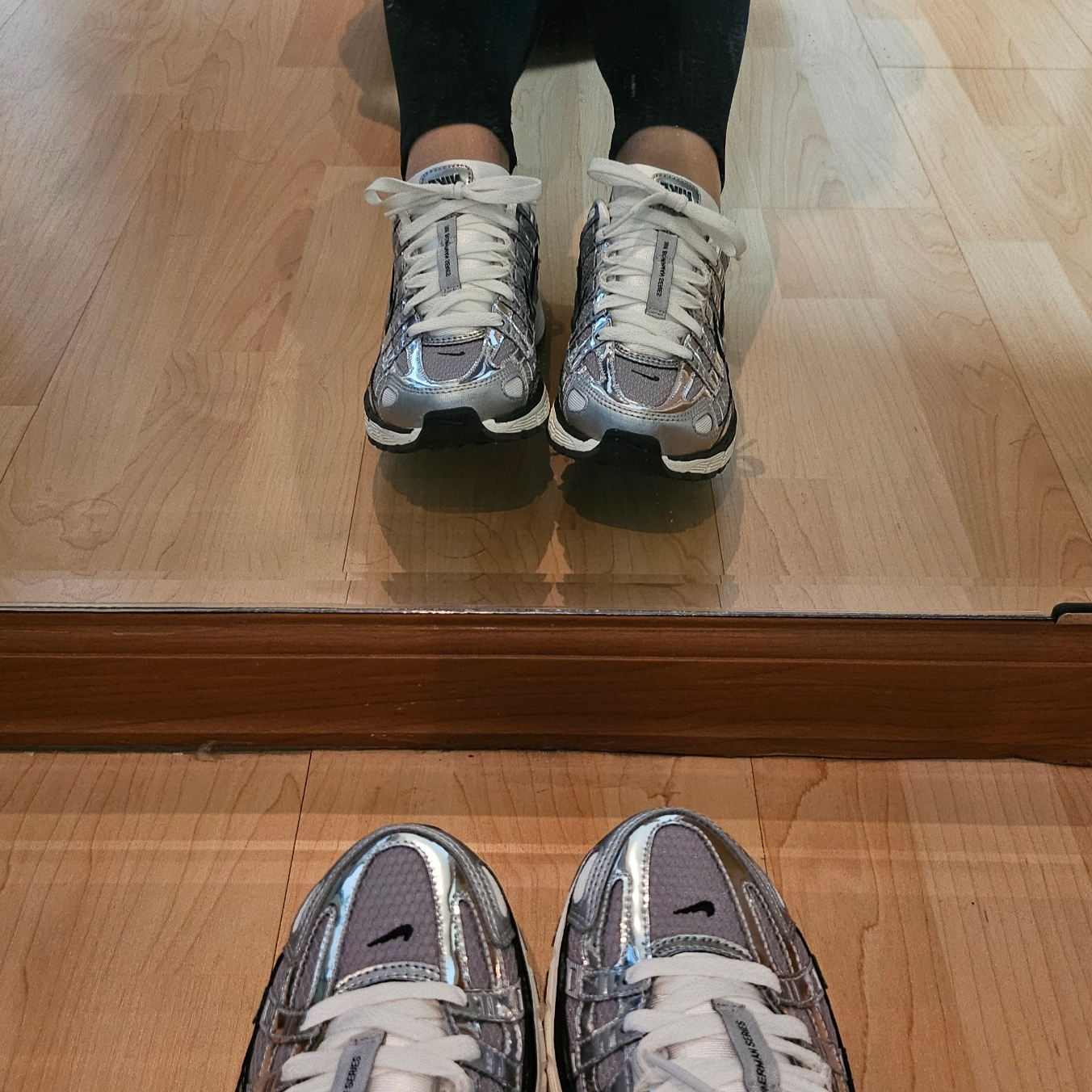 Nike P-6000 Metallic Silver 착용 스타일 - 3