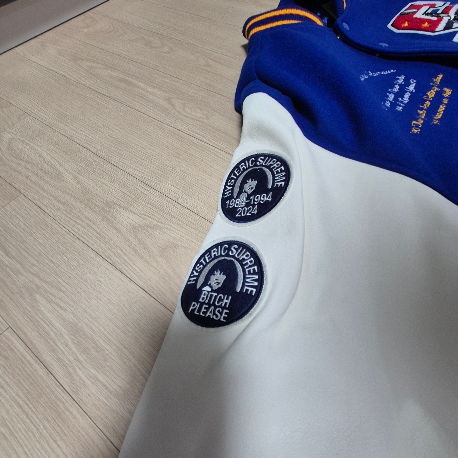 Supreme x Hysteric Glamour Varsity Jacket Blue - 24FW 착용 스타일 - 4