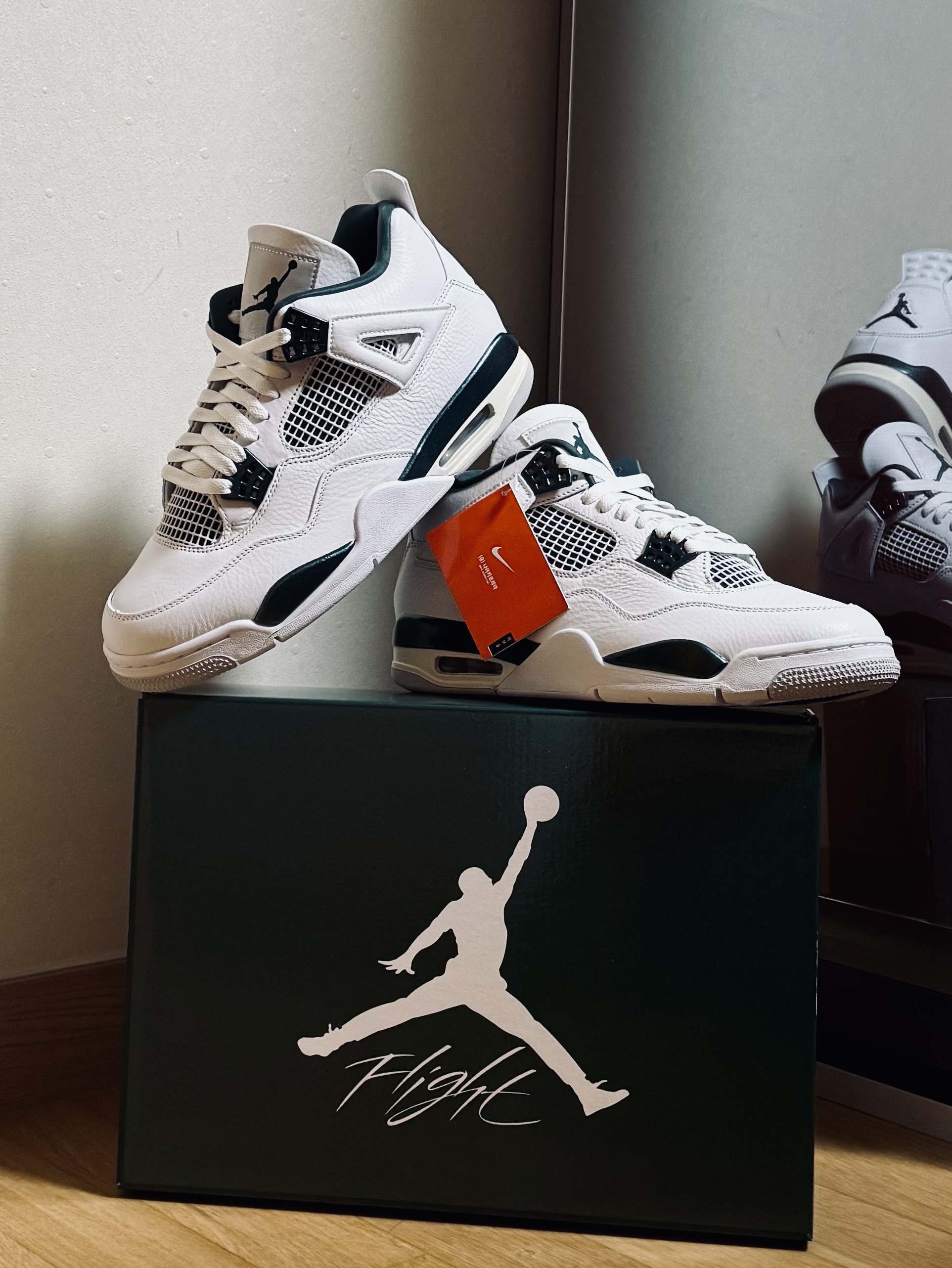 Jordan 4 Retro Oxidized Green 착용 스타일