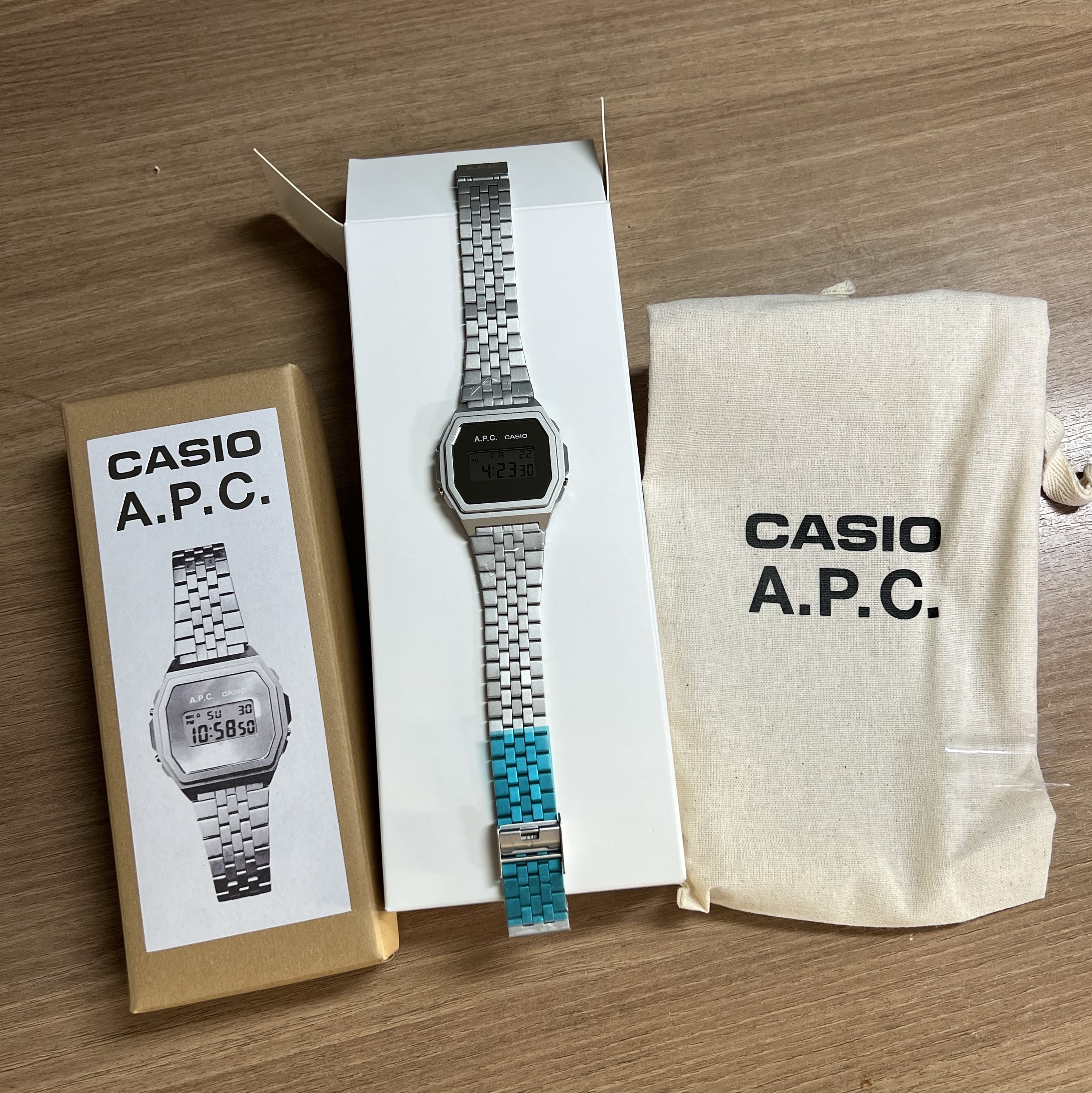 Casio x A.P.C. A1000ACD-7, Gucci Icon Thin Band 18K Yellow Gold 착용 스타일 - 6