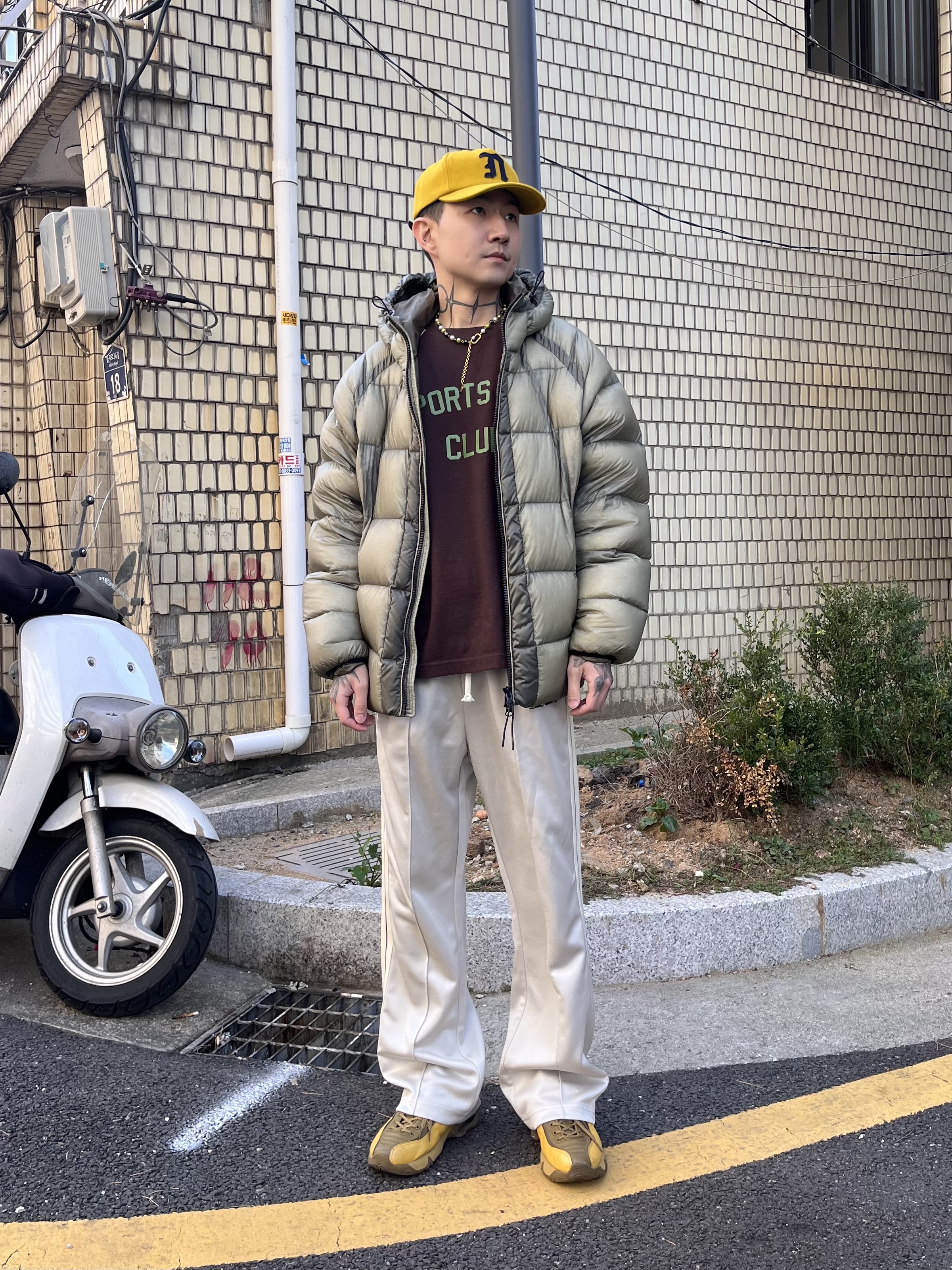 Sansan Gear Heavyweight Down Jacket Jade - 22FW, Asics x Kiko Kostadinov Novalis Gel-Teremoa Medallion Yellow Honey 착용 스타일 - 1