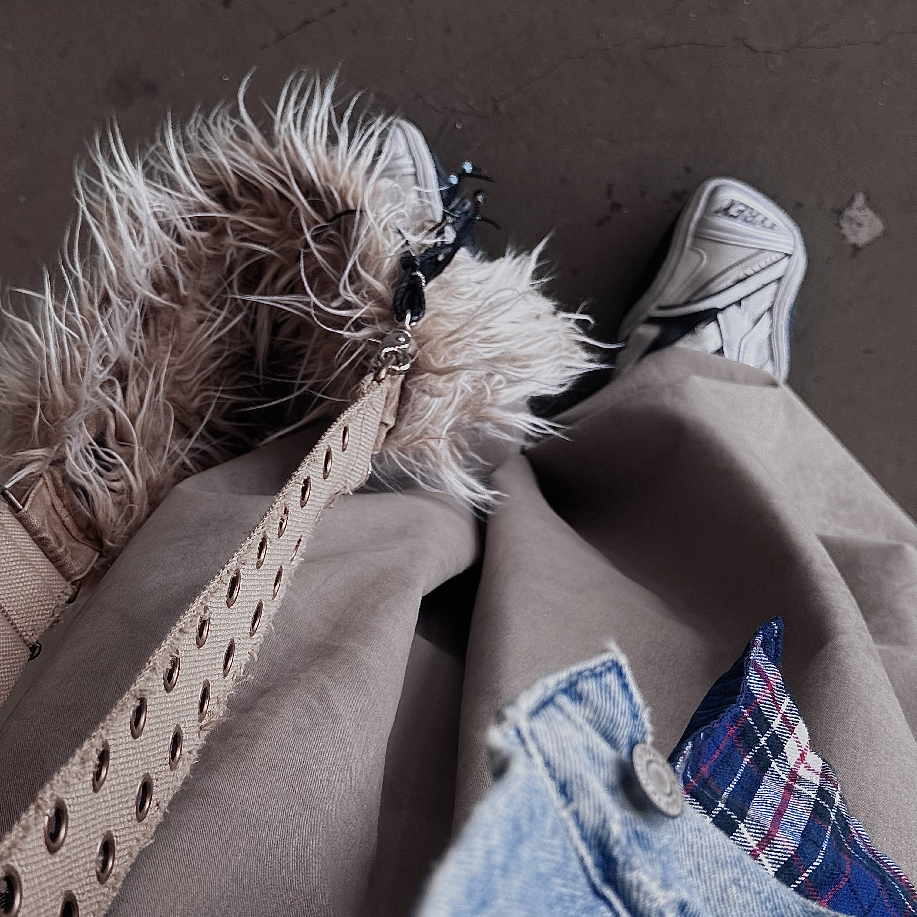 Balenciaga Tyrex Sneakers Black Grey, Yeezy Gap Engineered By Balenciaga Padded Denim Jacket Blue 착용 스타일