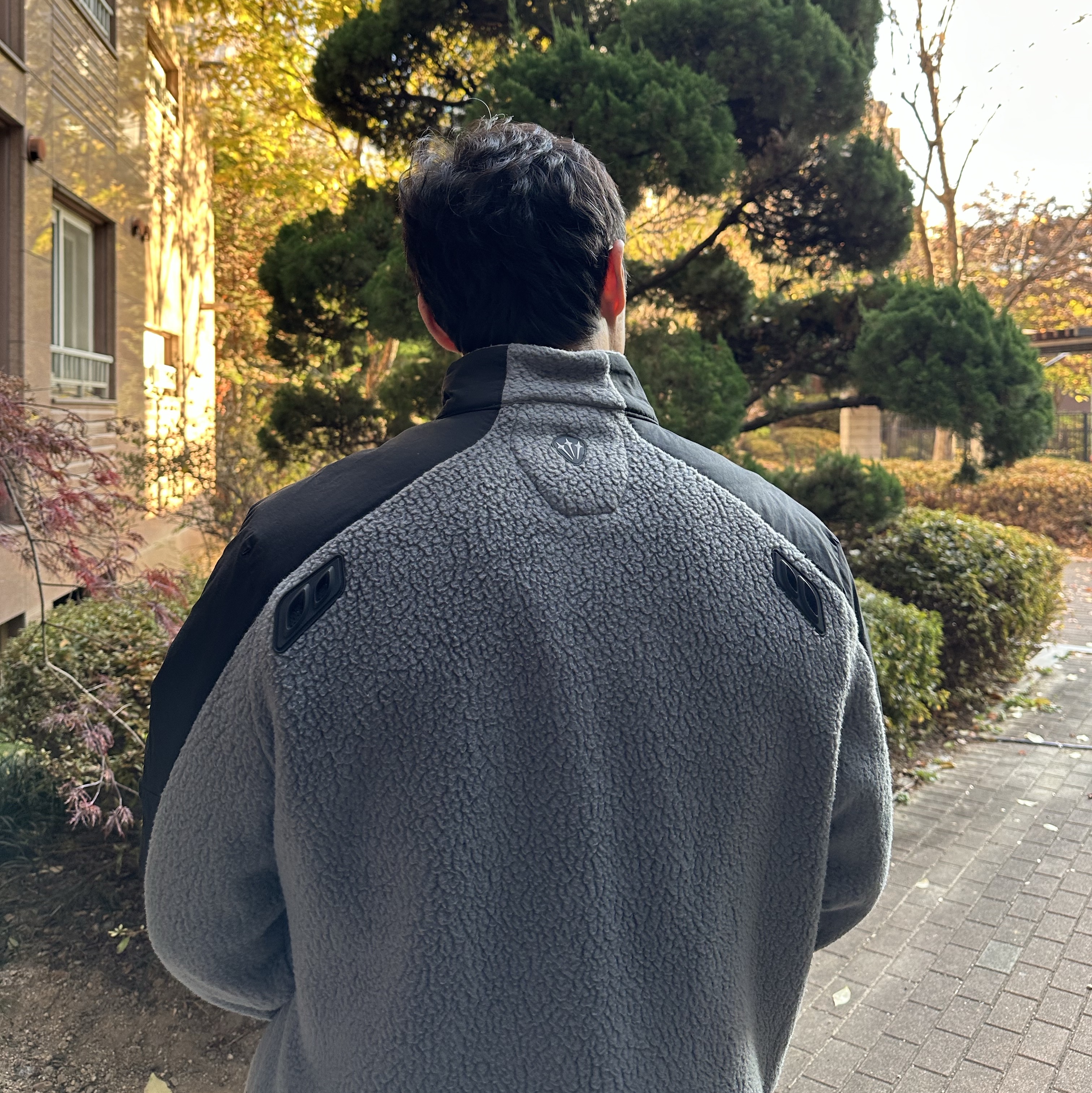 Nike x Drake Nocta 8K Peaks Track Jacket Iron Grey (DV3635-068) 착용 스타일
