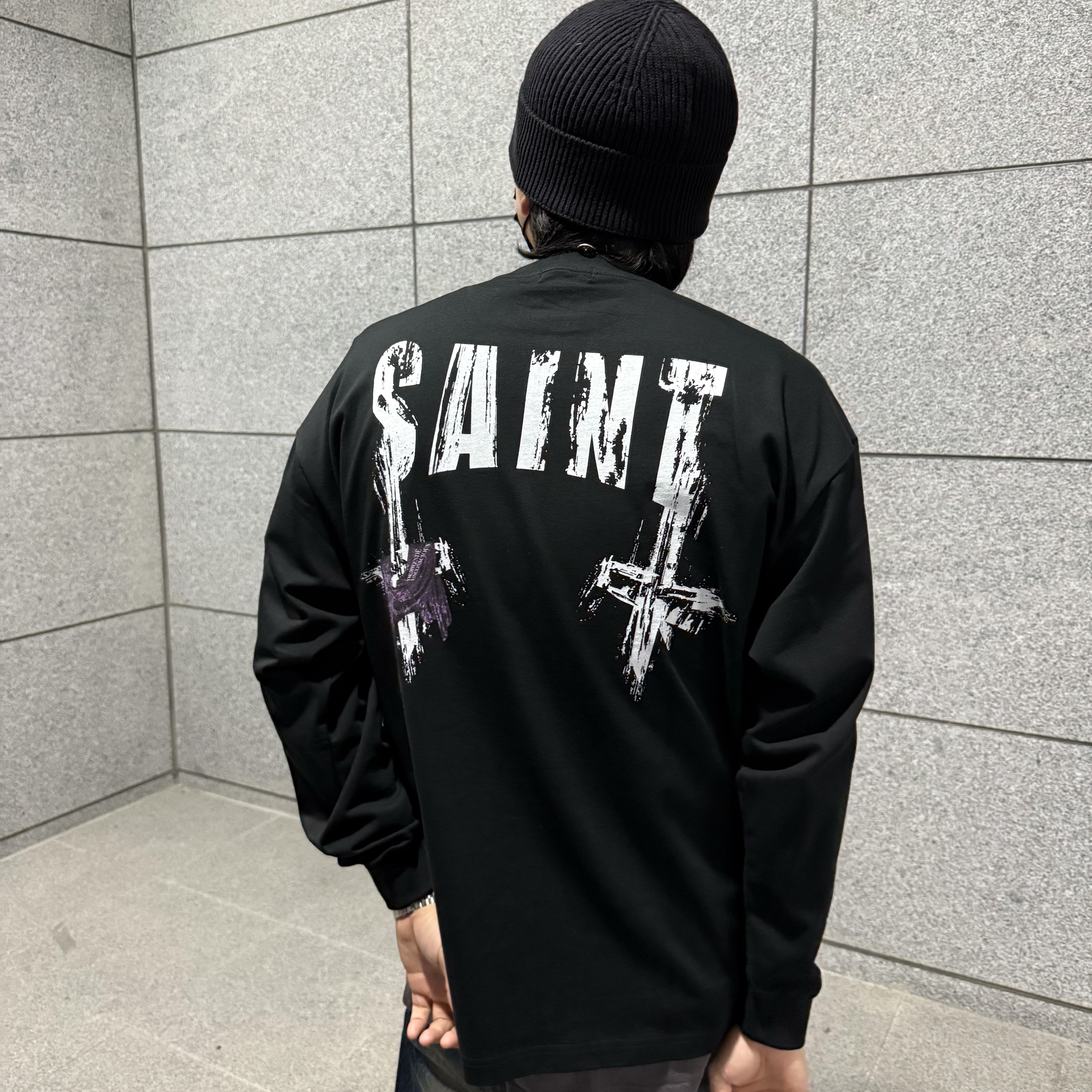 Awende Saint Black LS T-Shirt, Supreme Contrast Script Varsity Jacket Black - 20FW 착용 스타일 - 4