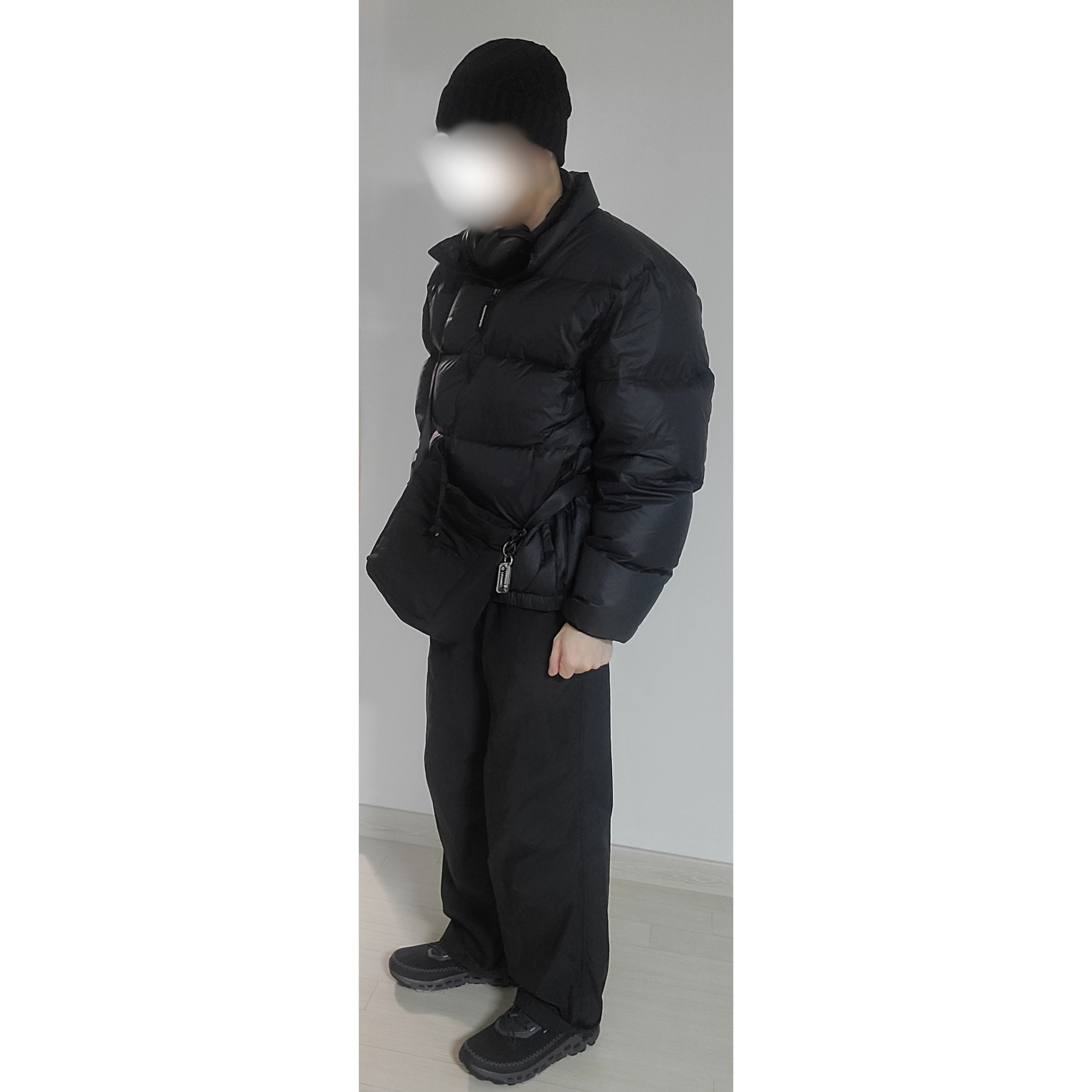 On Running Cloudaway 2 Black Eclipse, Uniqlo C Wide Parachute Pants Denim Dark Gray - KR 착용 스타일 - 1