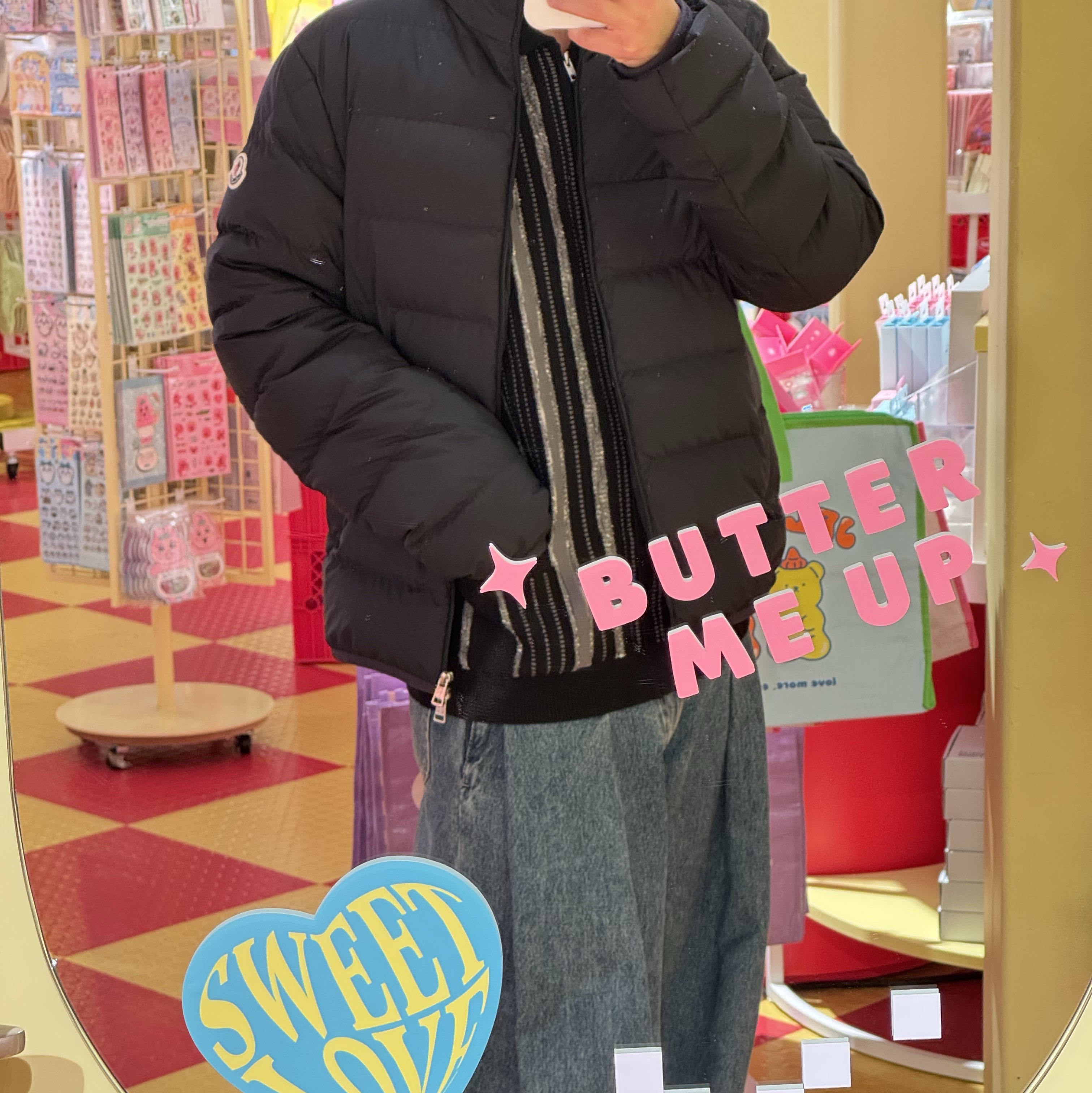 Moncler Baudinet Short Down Jacket Night Blue - 24FW, Supreme Speckle Stripe Zip Up Cardigan Black - 24FW 착용 스타일 - 1