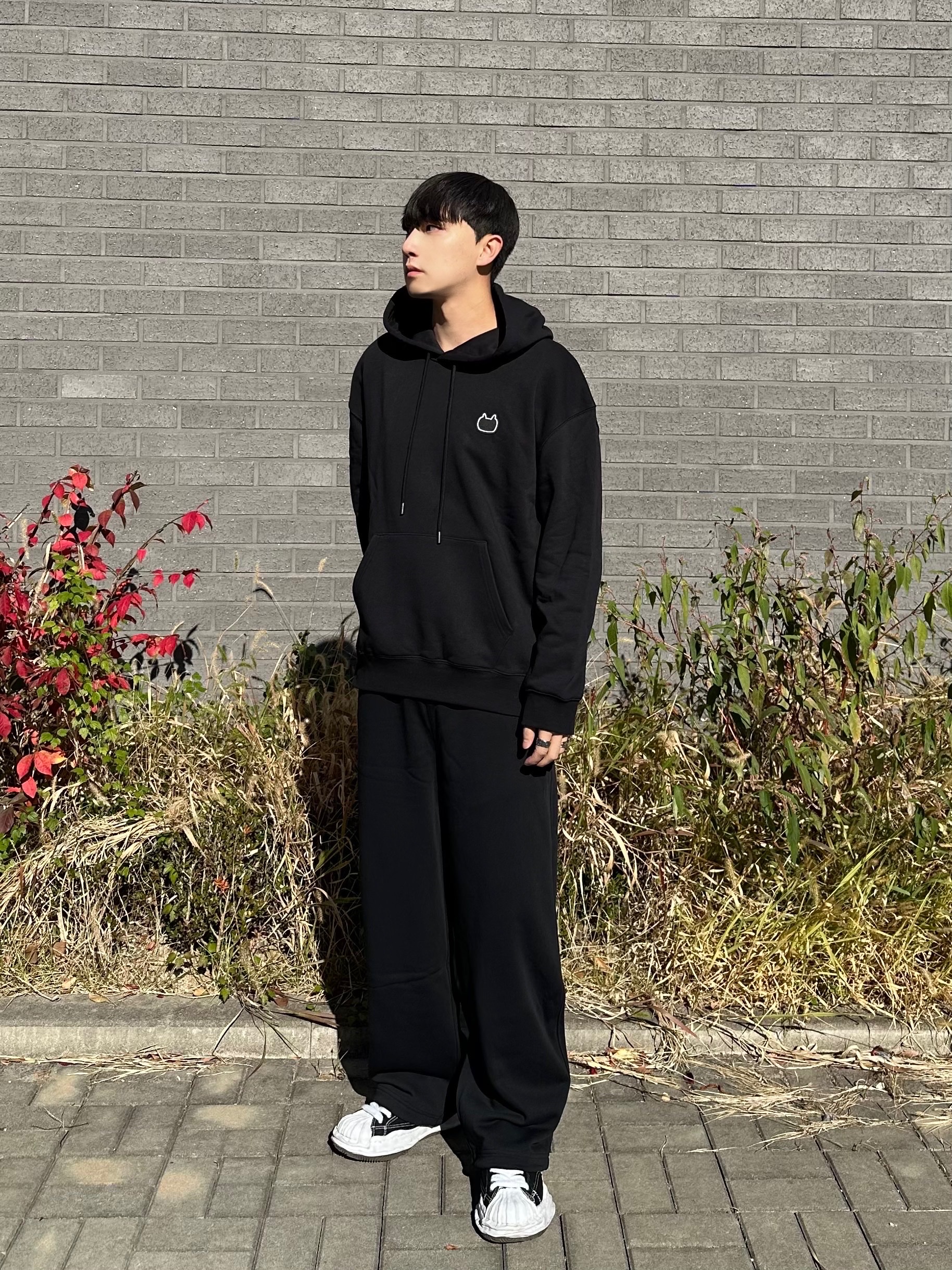 Maison Mihara Yasuhiro Peterson OG Sole Canvas Low Sneakers Black 착용 스타일 - 2