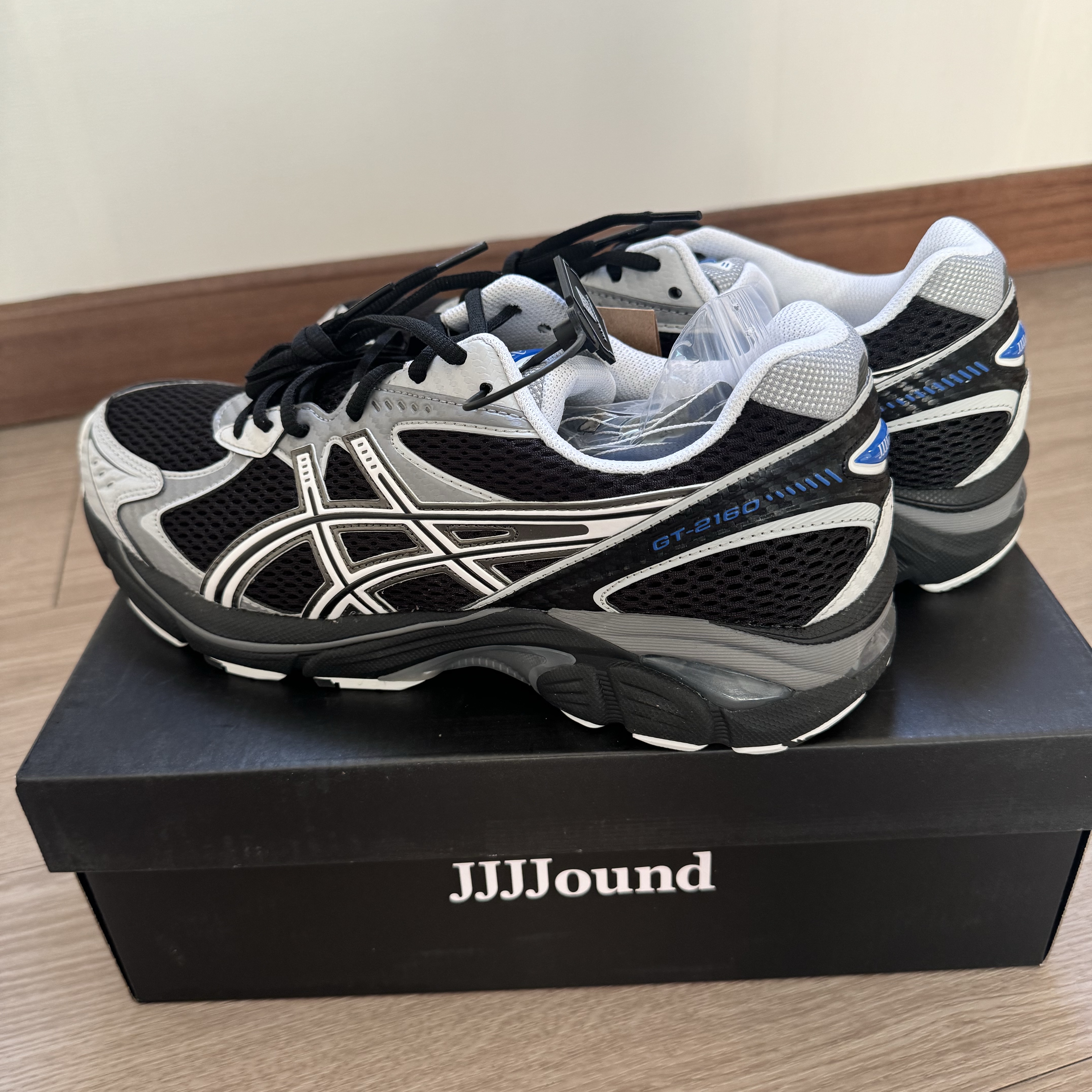 Asics x JJJJound GT-2160 Inverted Blue 착용 스타일