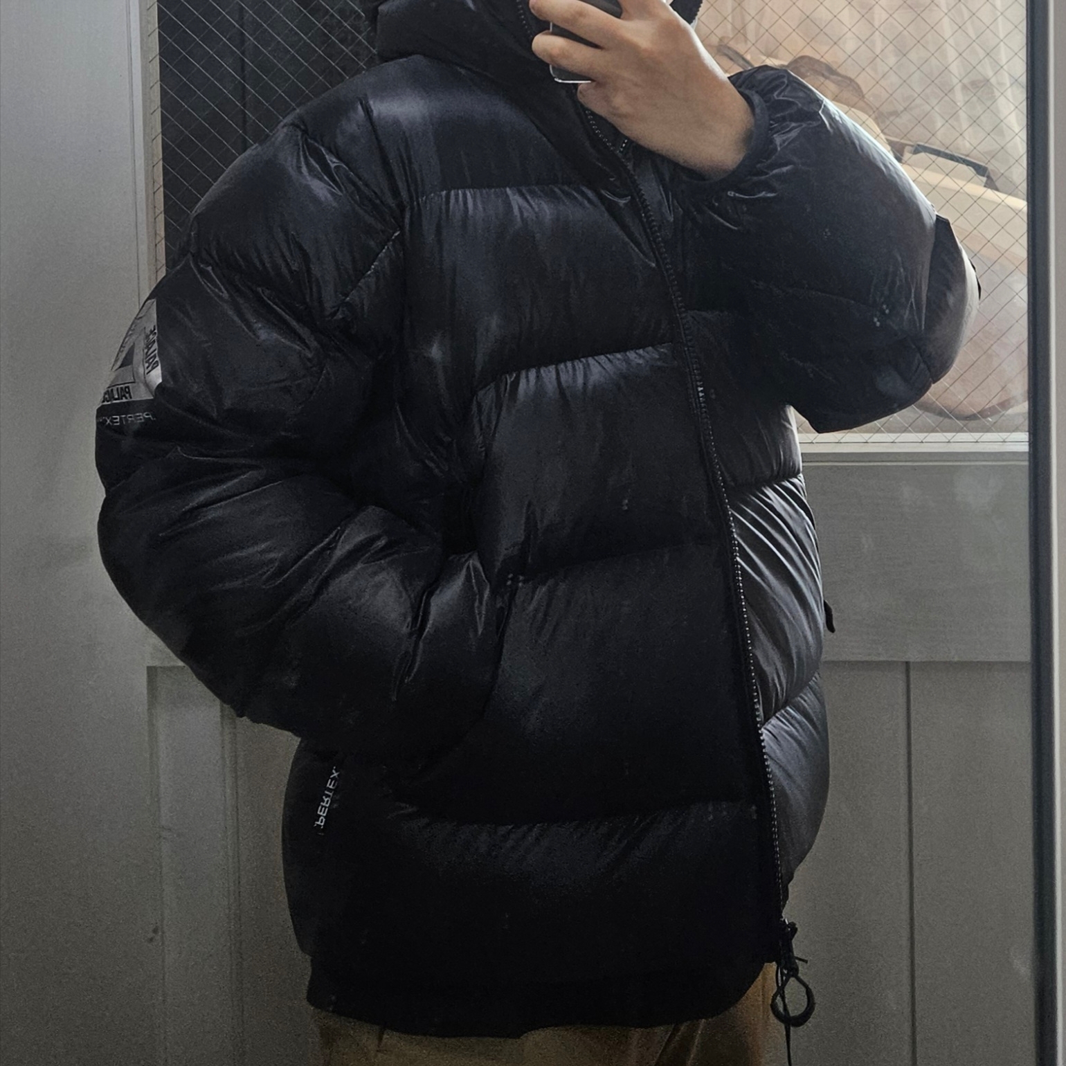 Palace Pertex Opaque Balaclava Puffa Black - 24FW 착용 스타일