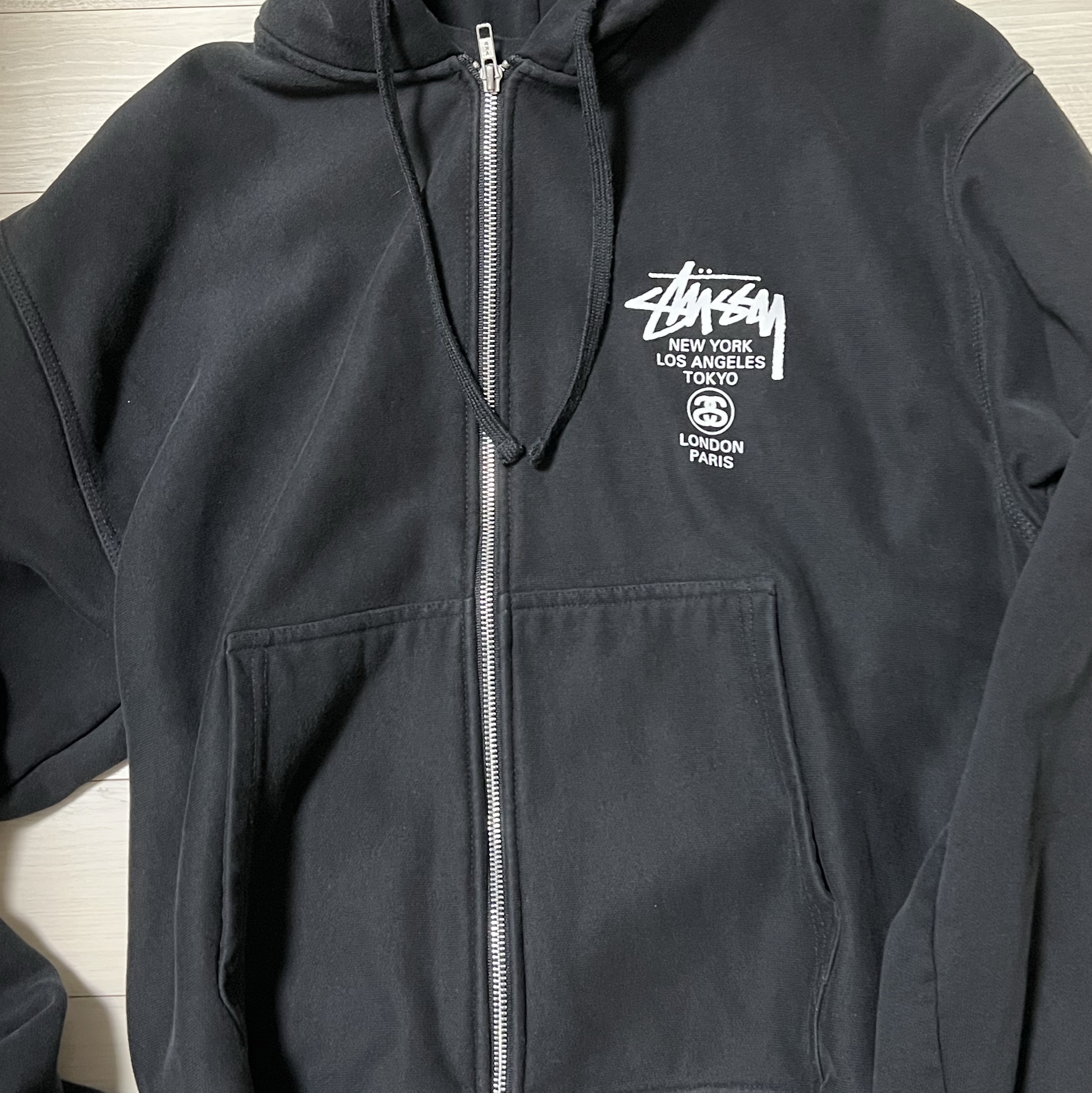 Stussy World Tour Zip Hoodie Black 2022 착용 스타일