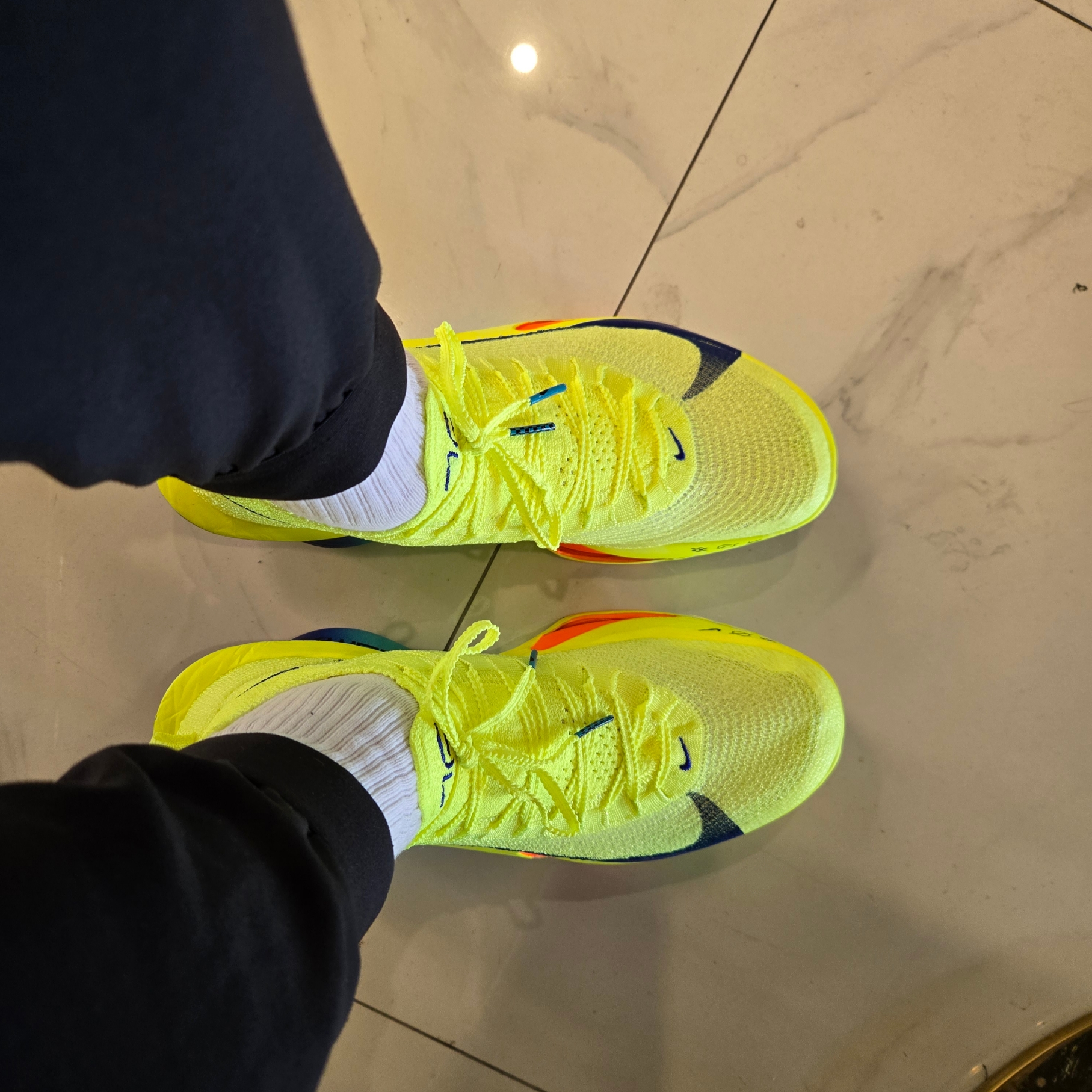 Nike Air Zoom Alphafly Next% 3 Volt 착용 스타일