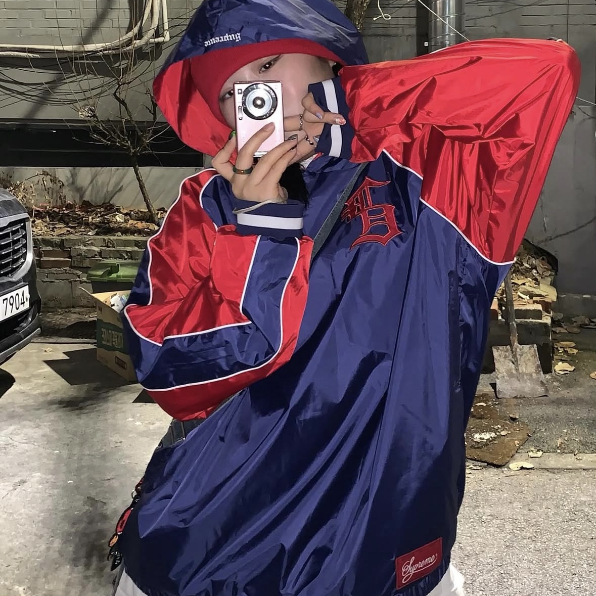 Supreme Hooded Warm Up Pullover Navy - 23FW 착용 스타일 - 2