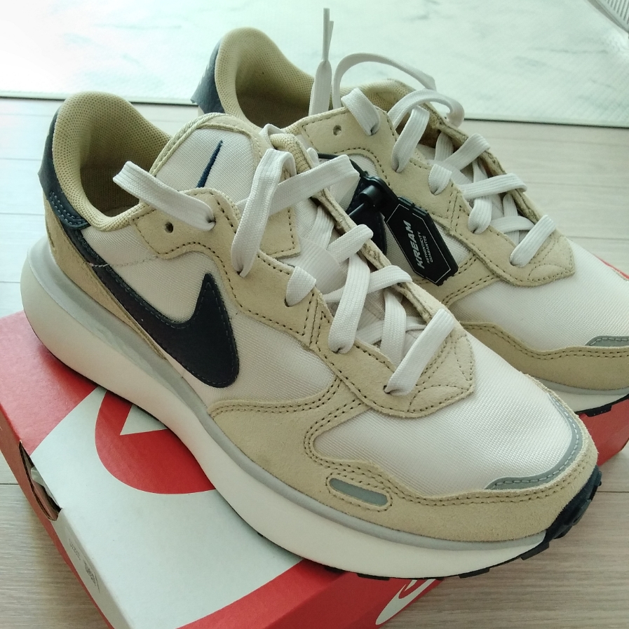 (W) Nike Phoenix Waffle Light Orewood Brown Team Gold 착용 스타일