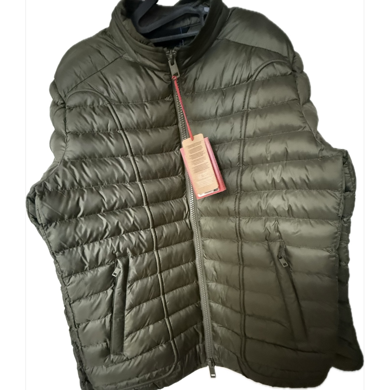 Diesel W-Hawkyl Puffer Jacket Khaki 착용 스타일