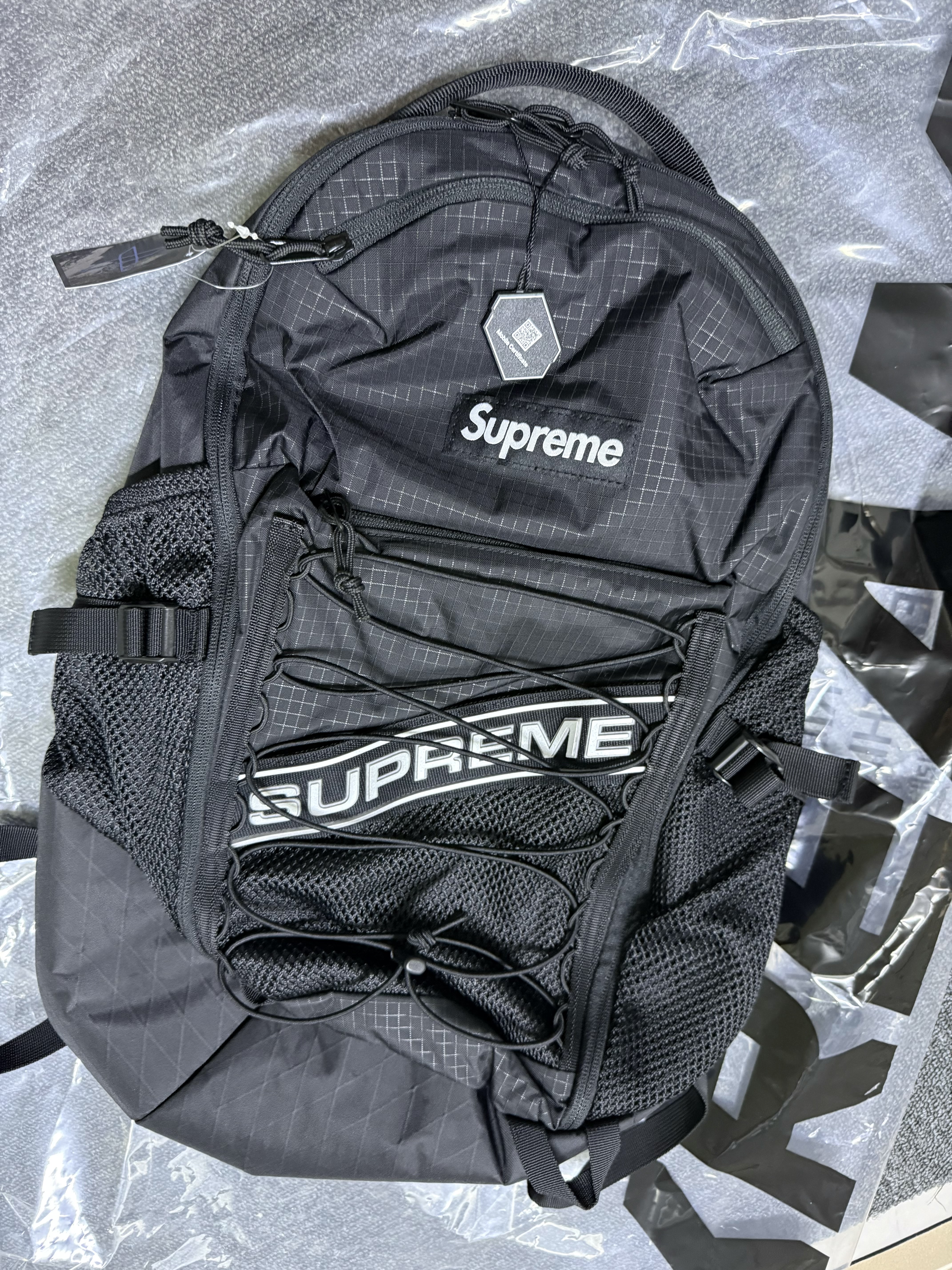 Supreme Backpack Black - 23FW 착용 스타일 - 1