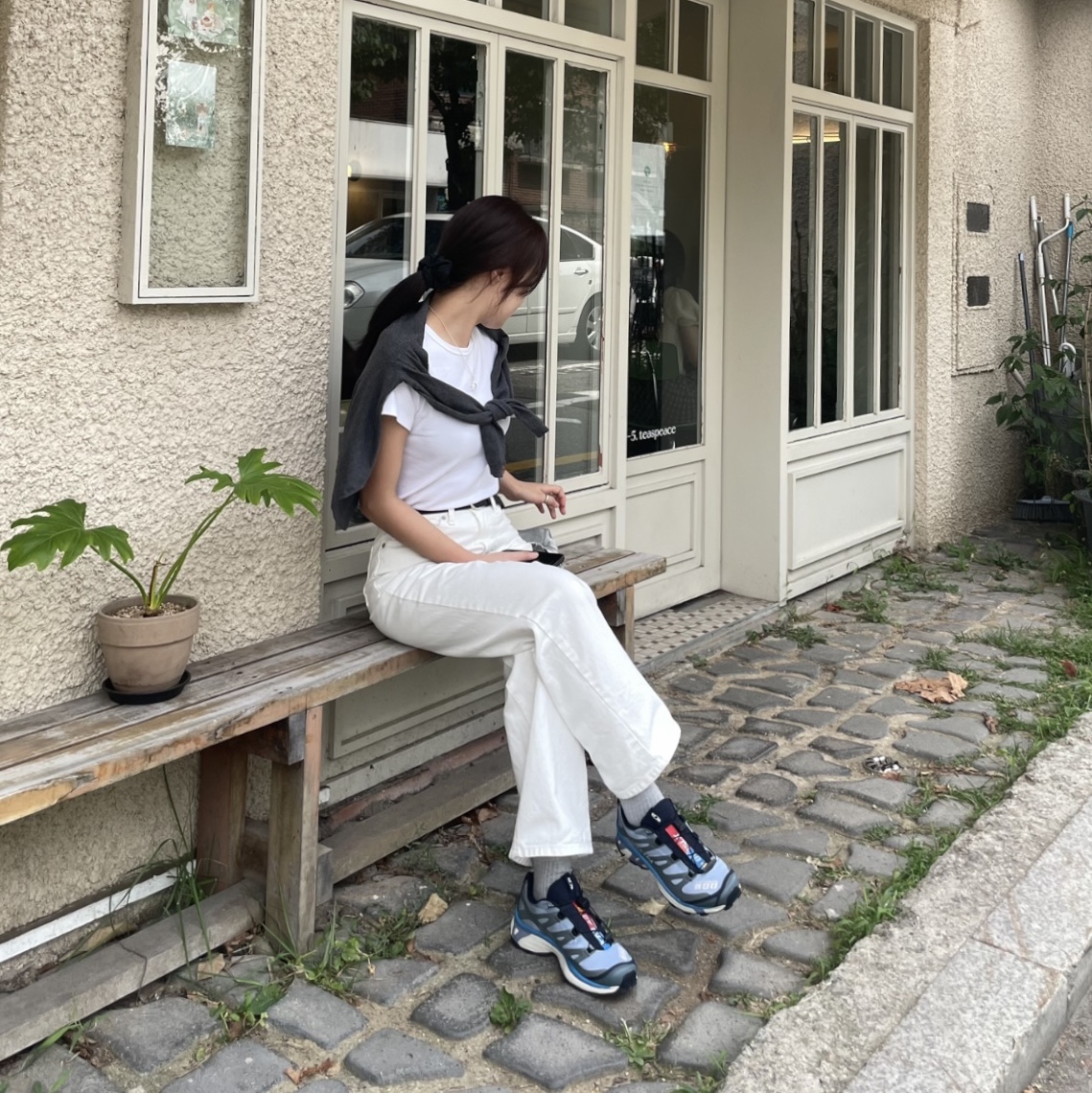 Salomon XT-4 Stormy Weather 착용 스타일 - 1