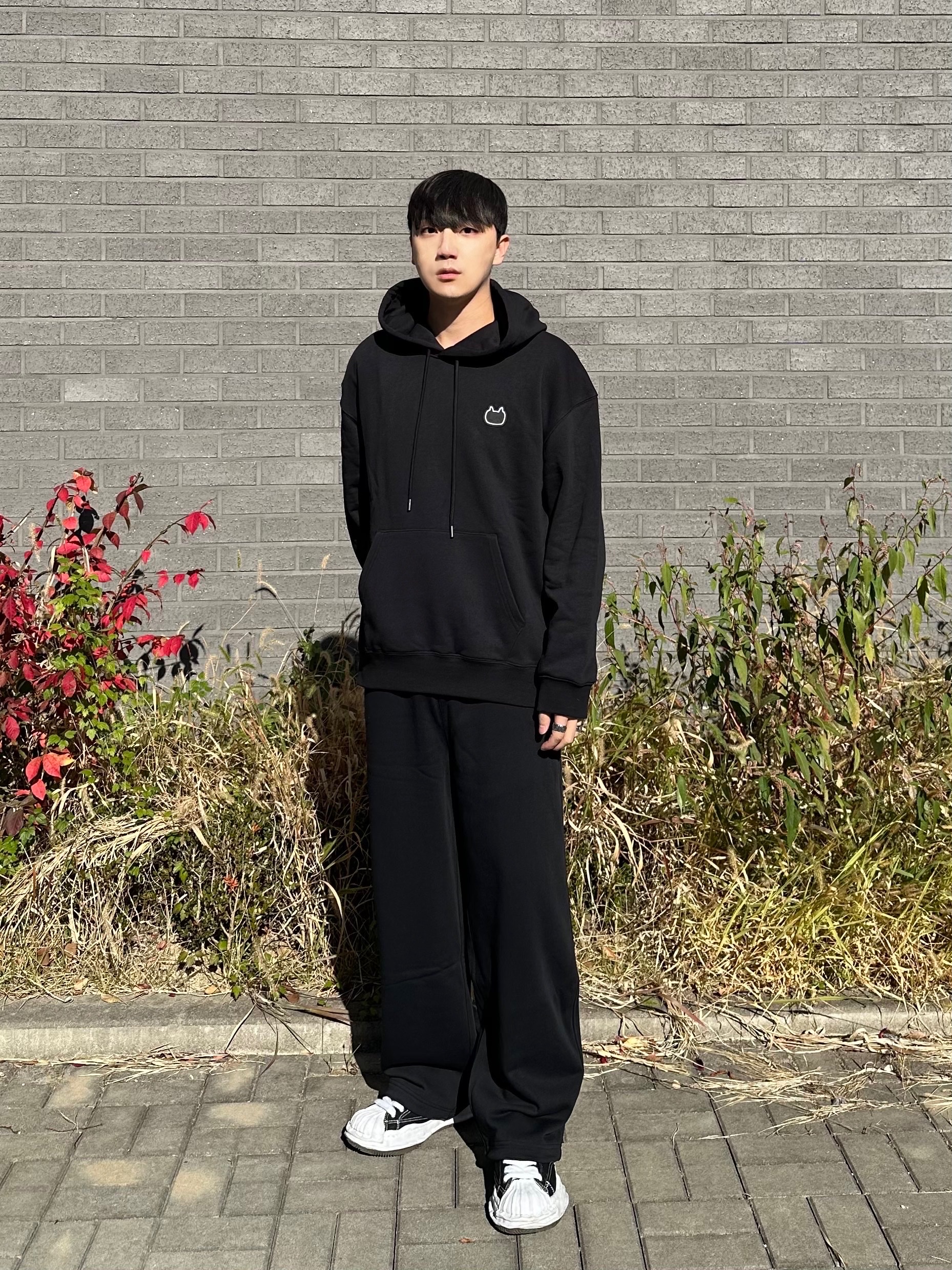 Maison Mihara Yasuhiro Peterson OG Sole Canvas Low Sneakers Black 착용 스타일 - 1