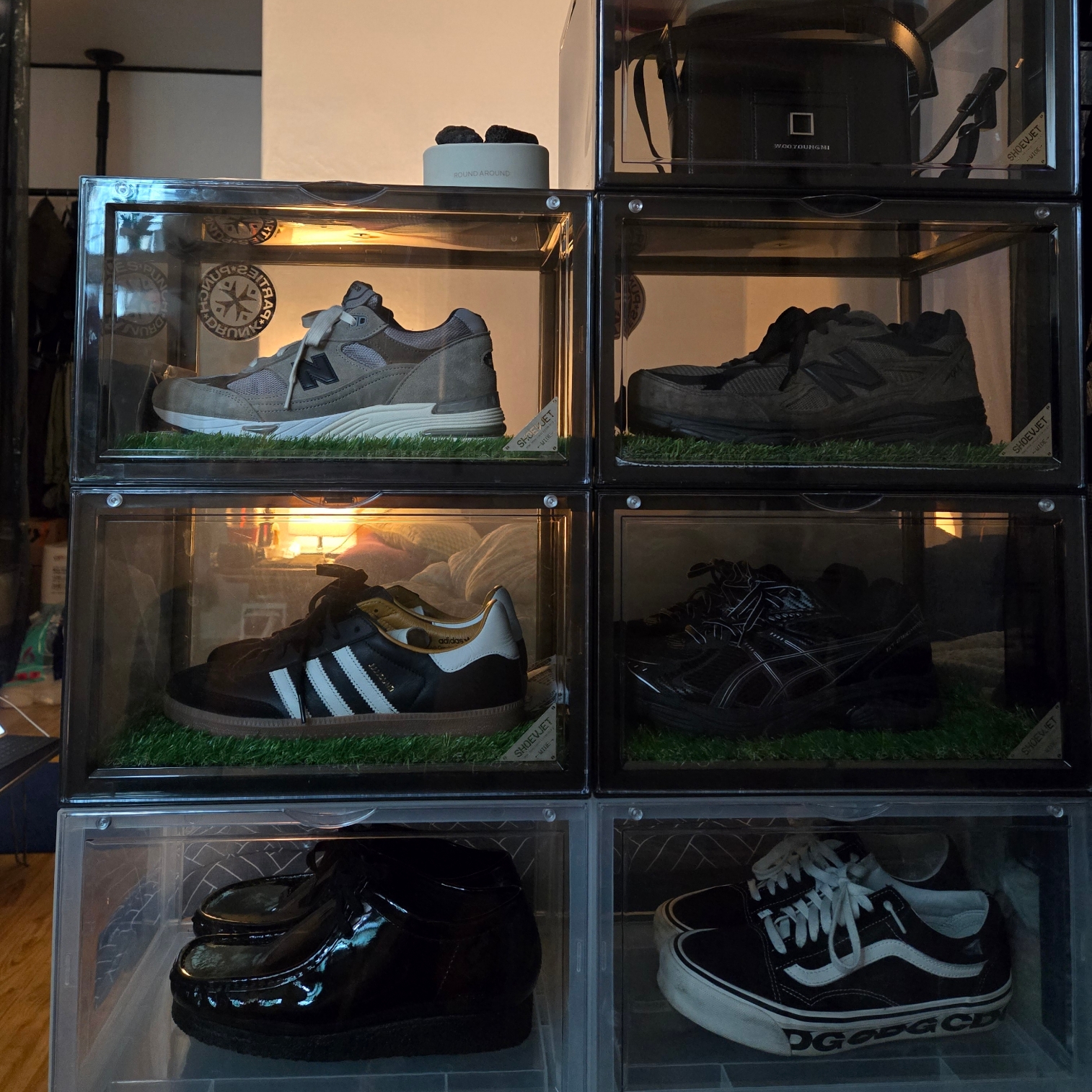 Adidas x JJJJound Samba OG Core Black Off White, New Balance x JJJJound 990v3 Brown Black 착용 스타일 - 1