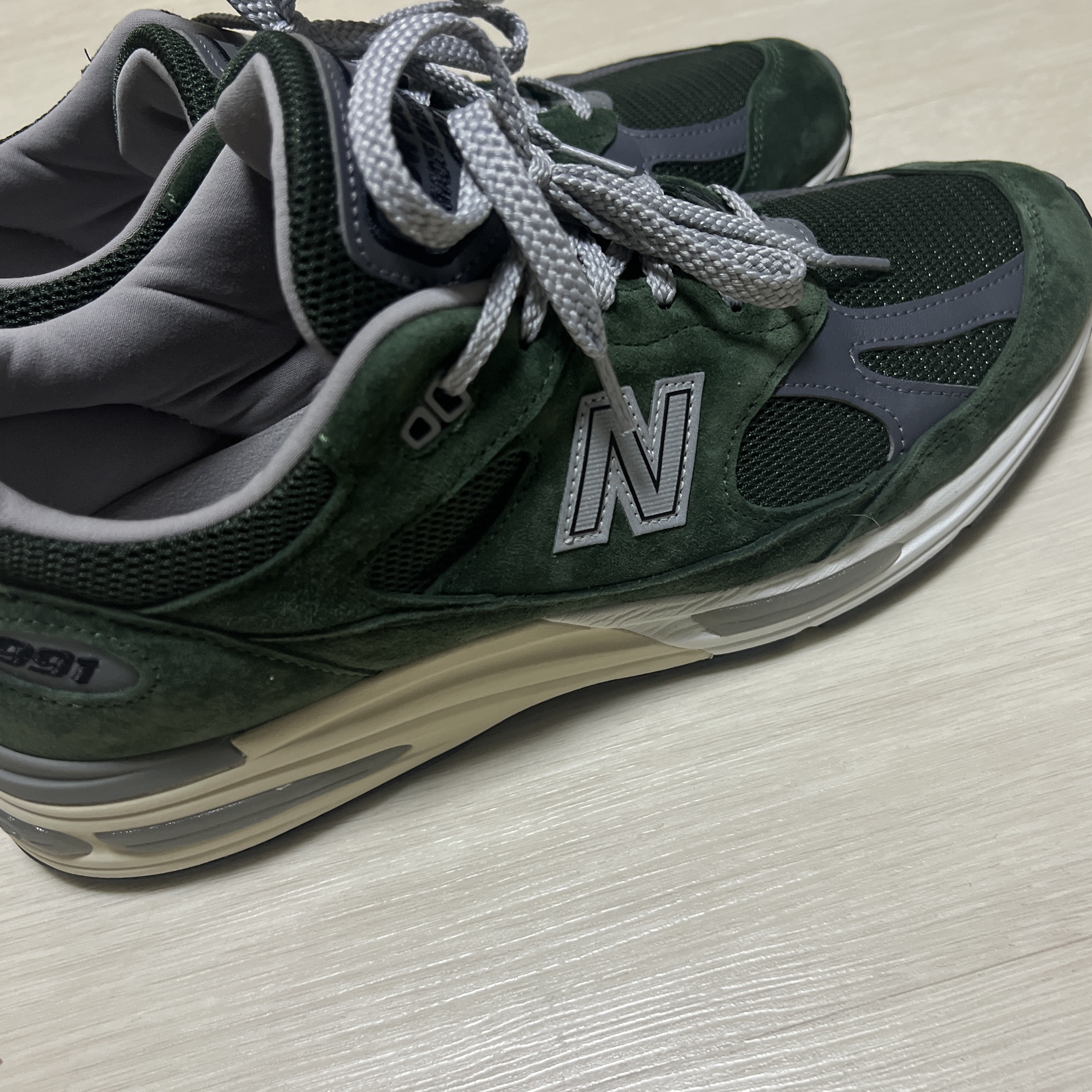 New Balance 991v2 Made in UK Kombu Green 착용 스타일