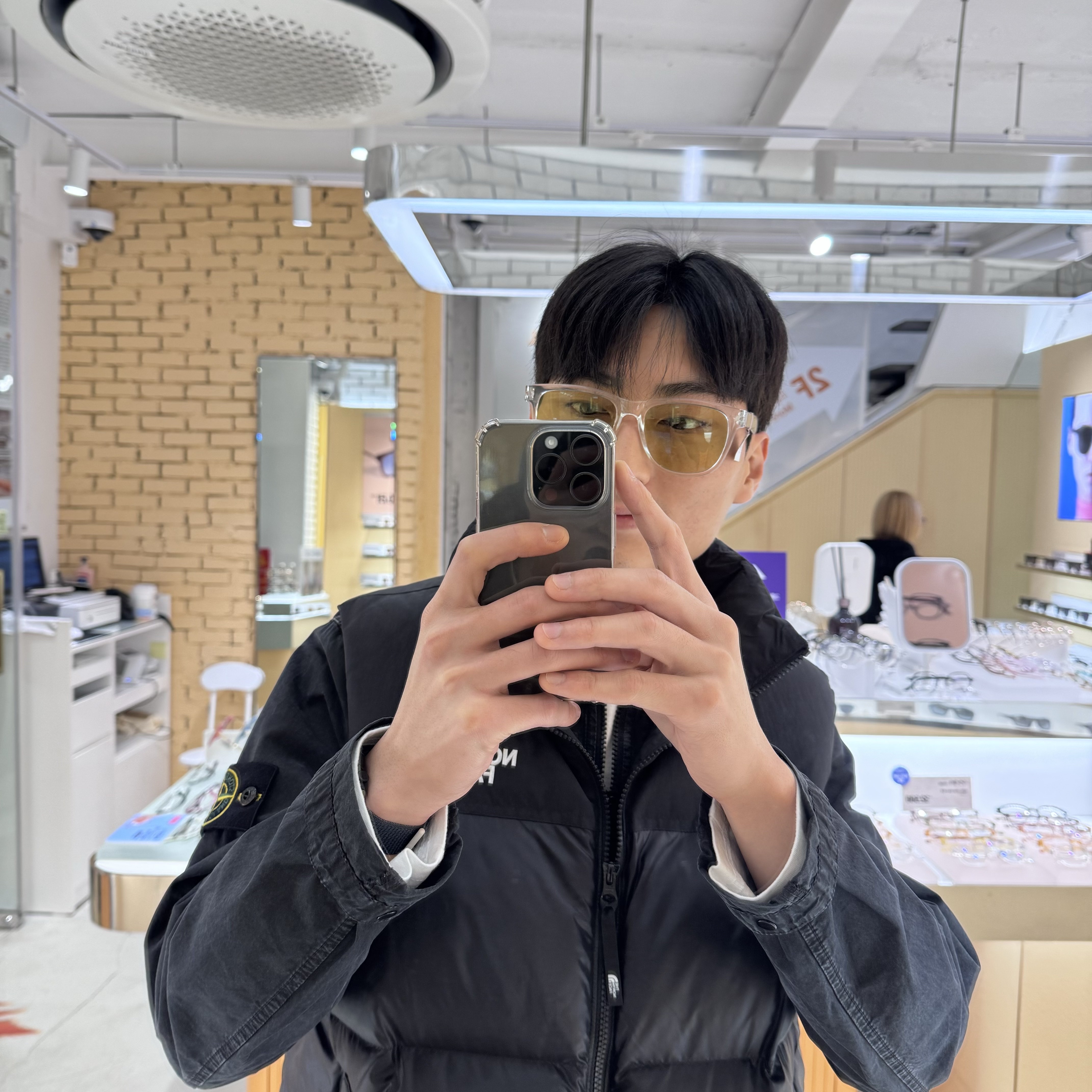 The North Face Nuptse On Ball Vest Black 착용 스타일